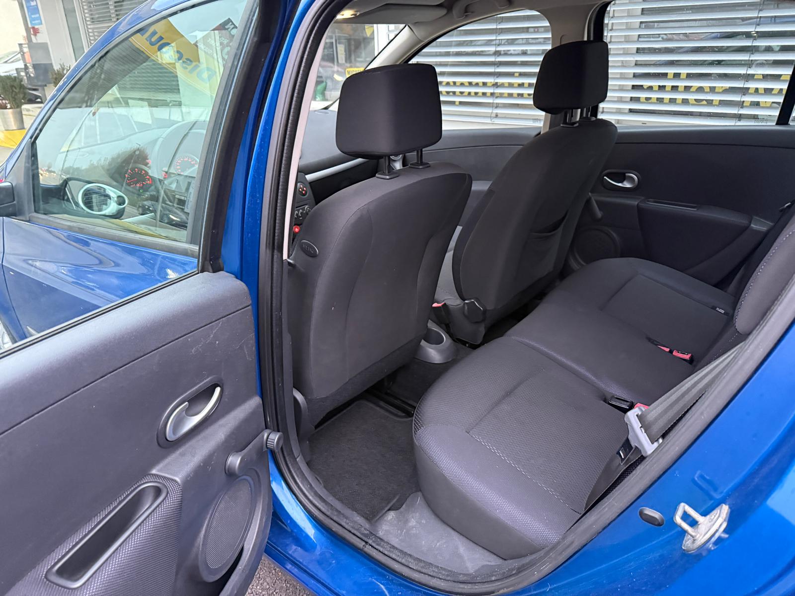RENAULT Clio 1.2 16V Turbo Dynamique-image-9