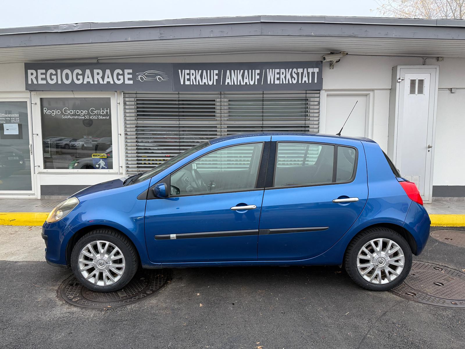 RENAULT Clio 1.2 16V Turbo Dynamique-image-1