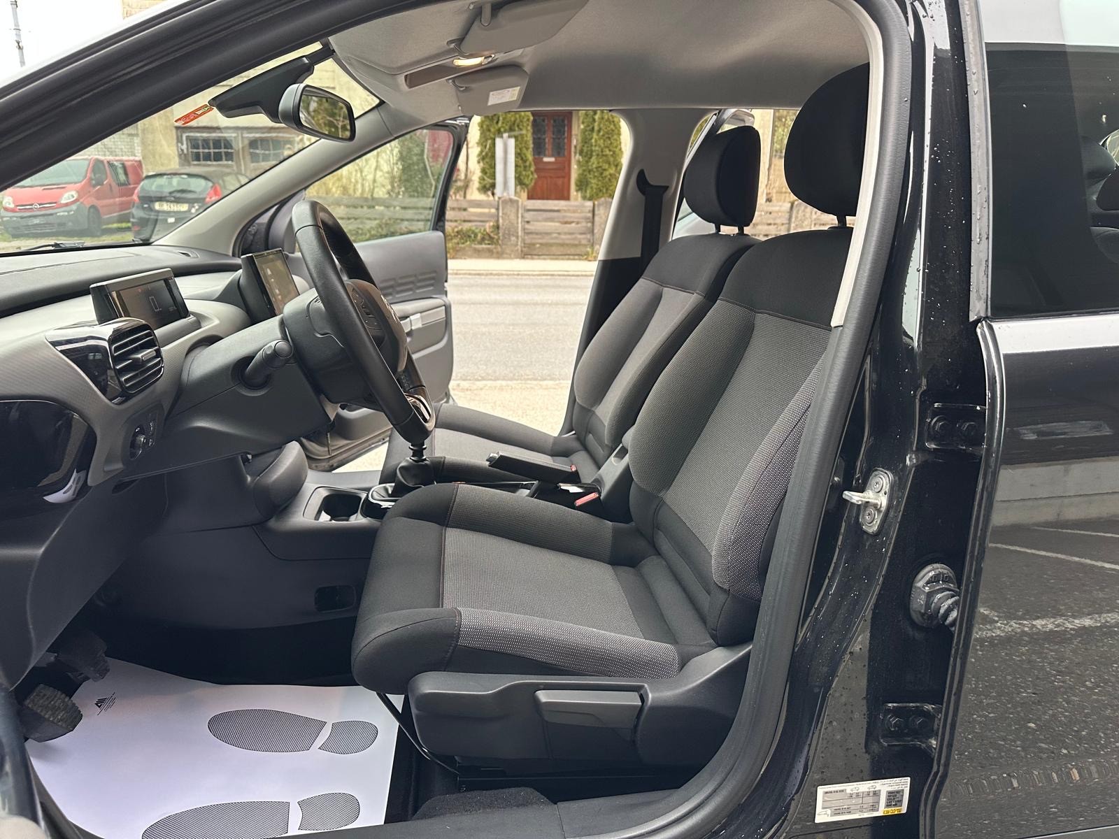CITROEN C4 Cactus 1.2 Pure Tech Feel-image-8