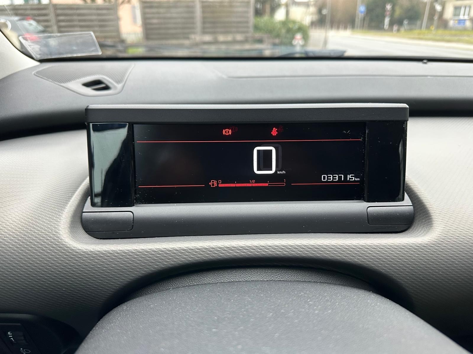 CITROEN C4 Cactus 1.2 Pure Tech Feel-image-12