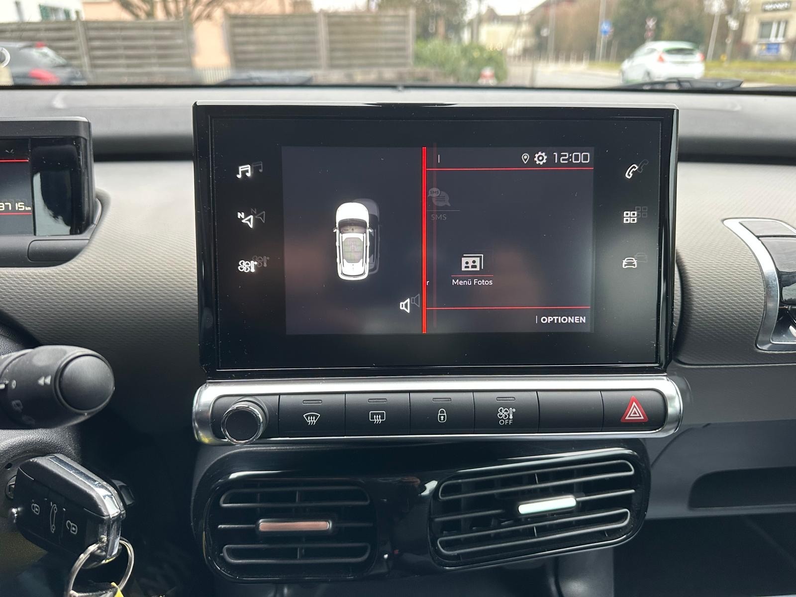 CITROEN C4 Cactus 1.2 Pure Tech Feel-image-11