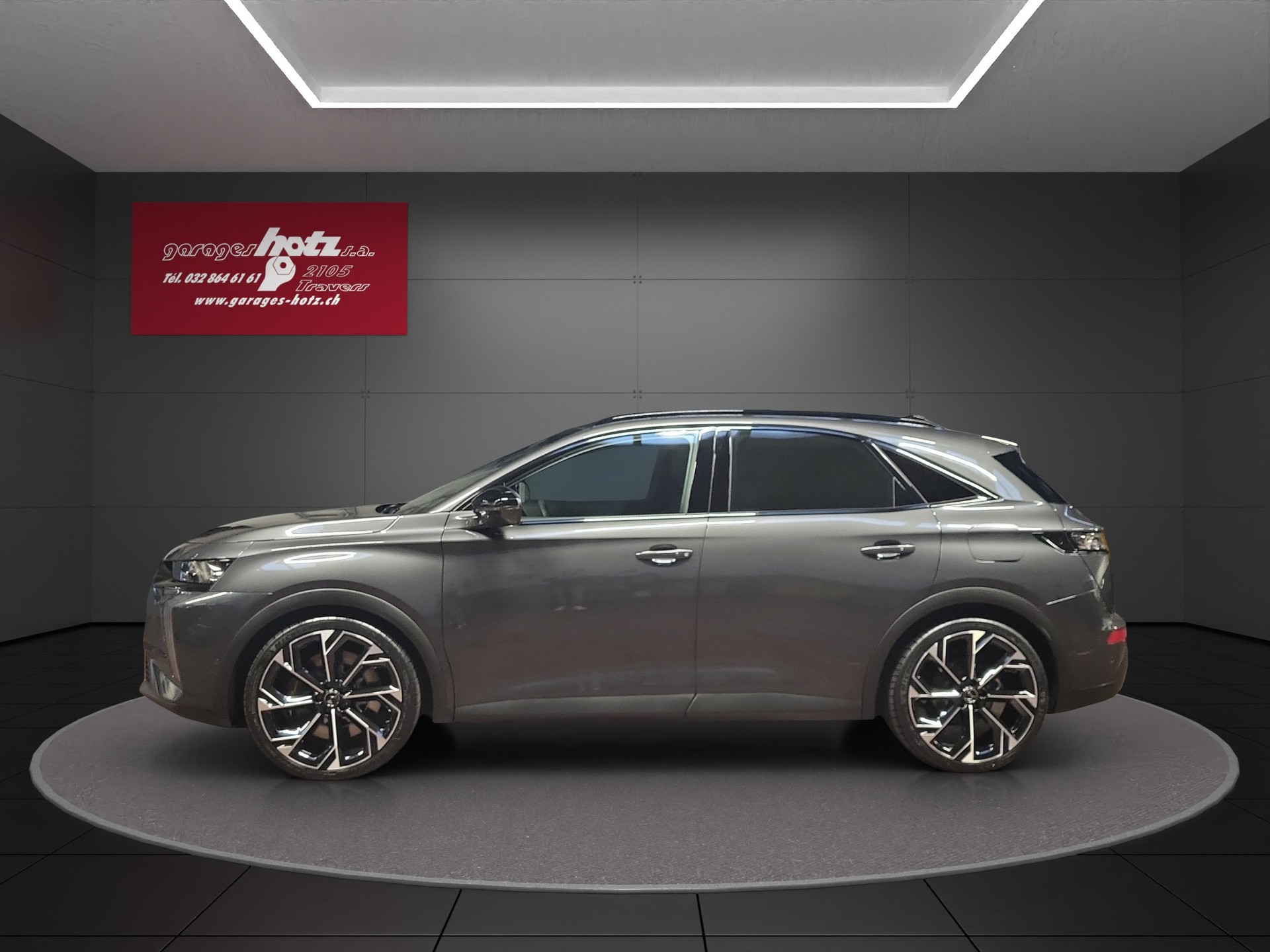 DS AUTOMOBILES DS7 E-Tense 4x4 Performance-showroom-element-1
