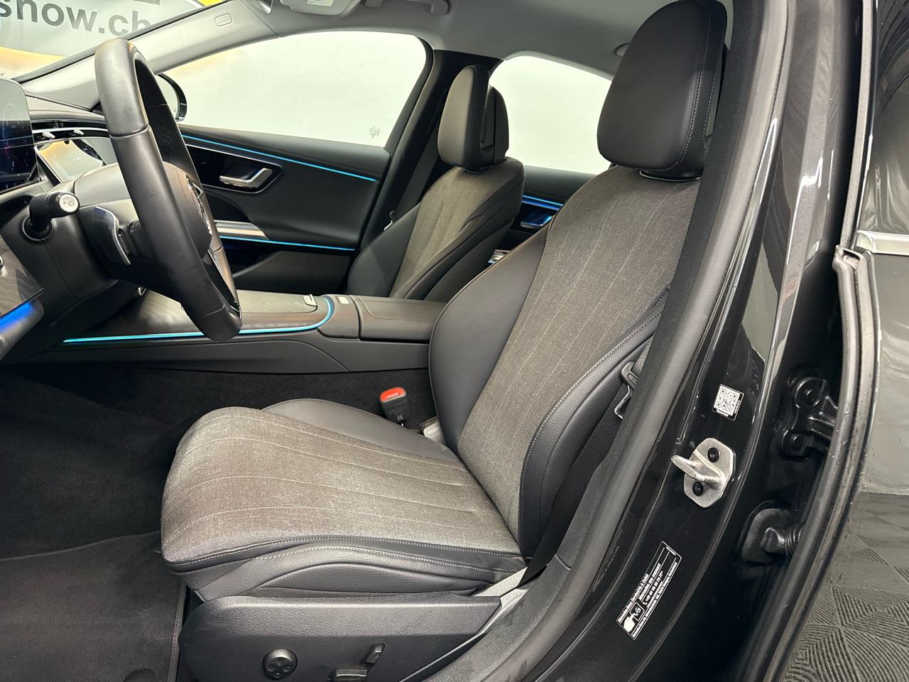 MERCEDES-BENZ E 220 d 9G-Tronic-showroom-element-3