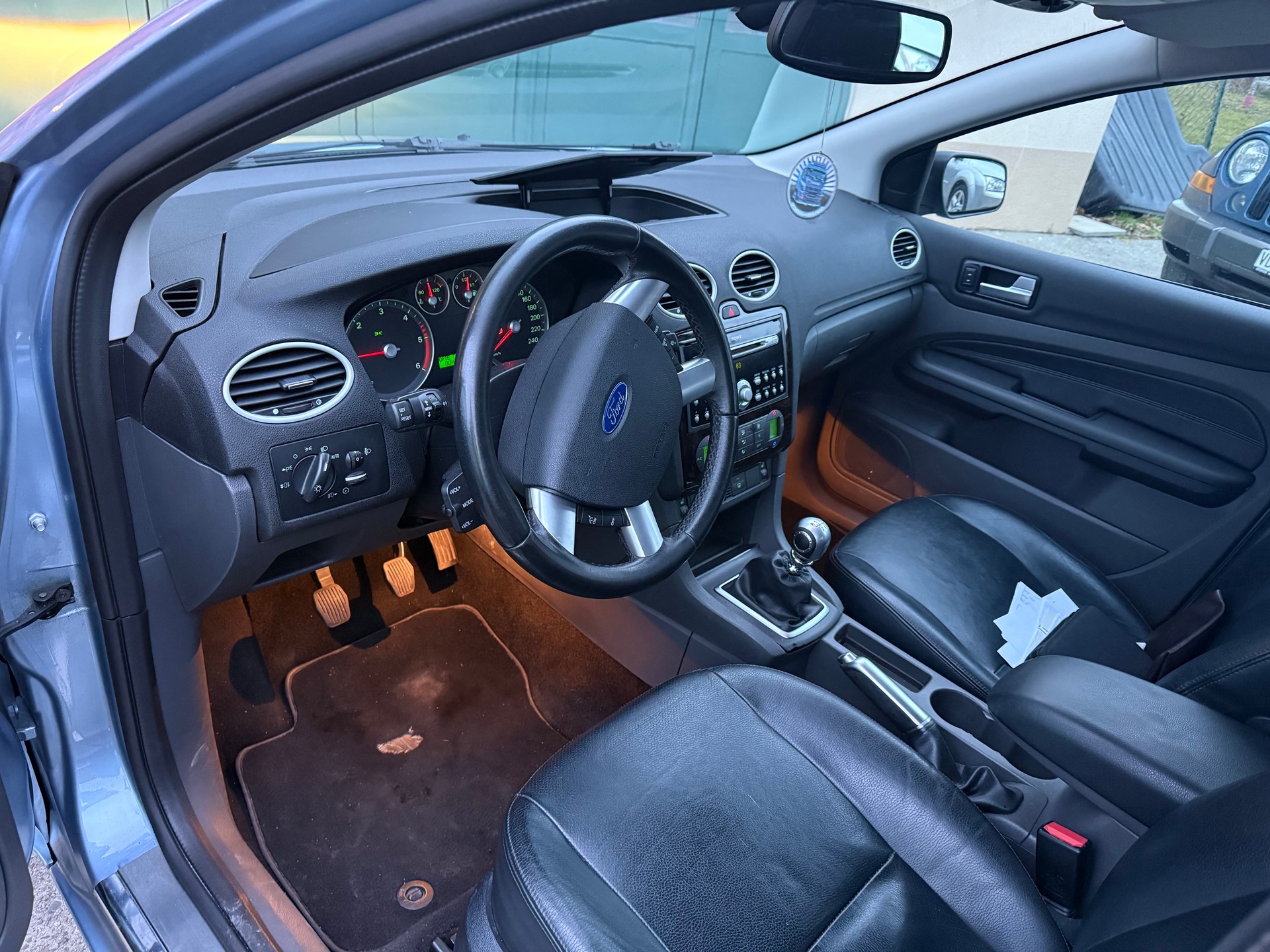 FORD Focus 2.0 TDCi Titanium-image-4