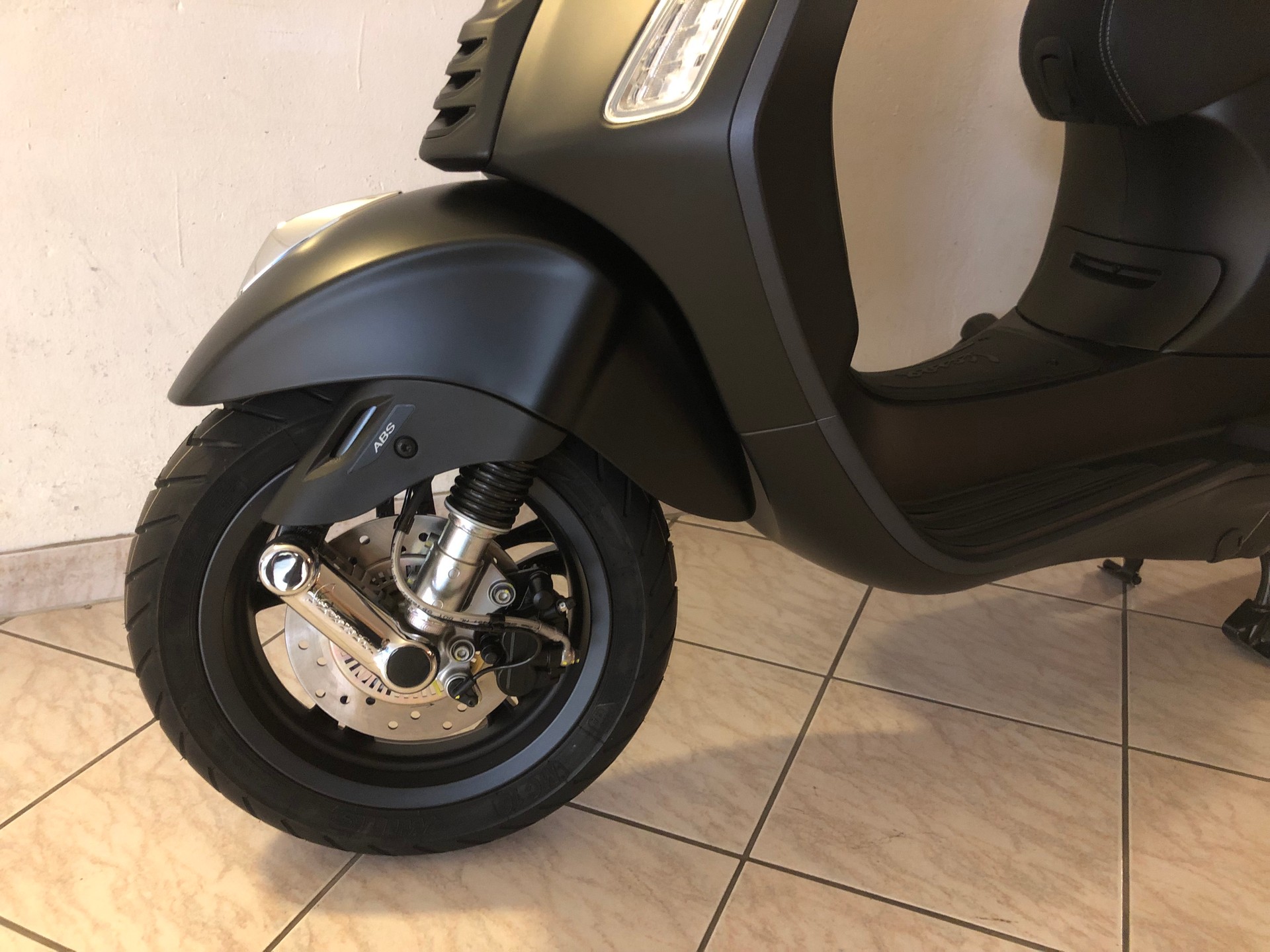 PIAGGIO Vespa 125 Primavera Sport ABS-image-5
