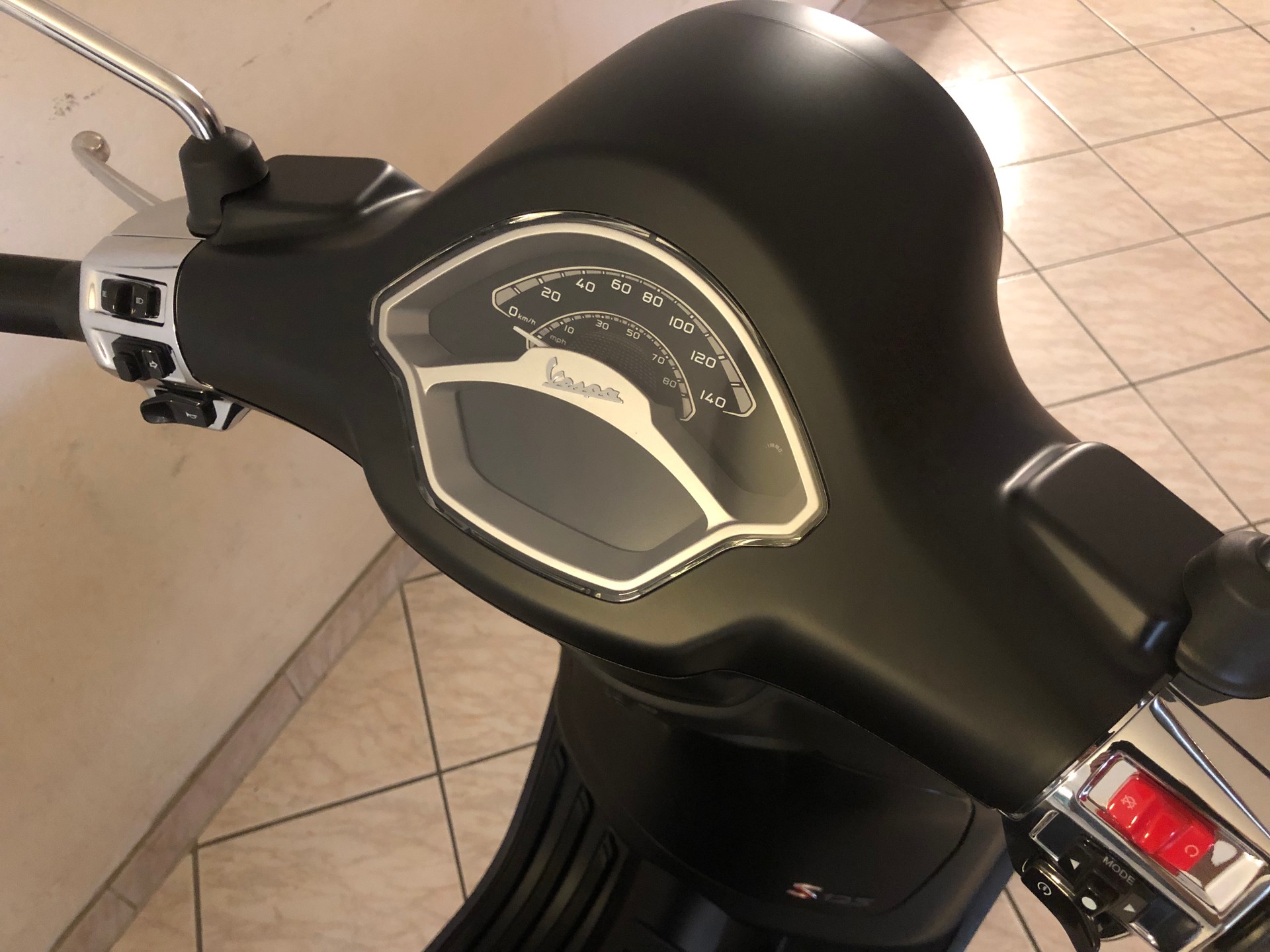 PIAGGIO Vespa 125 Primavera Sport ABS-image-2