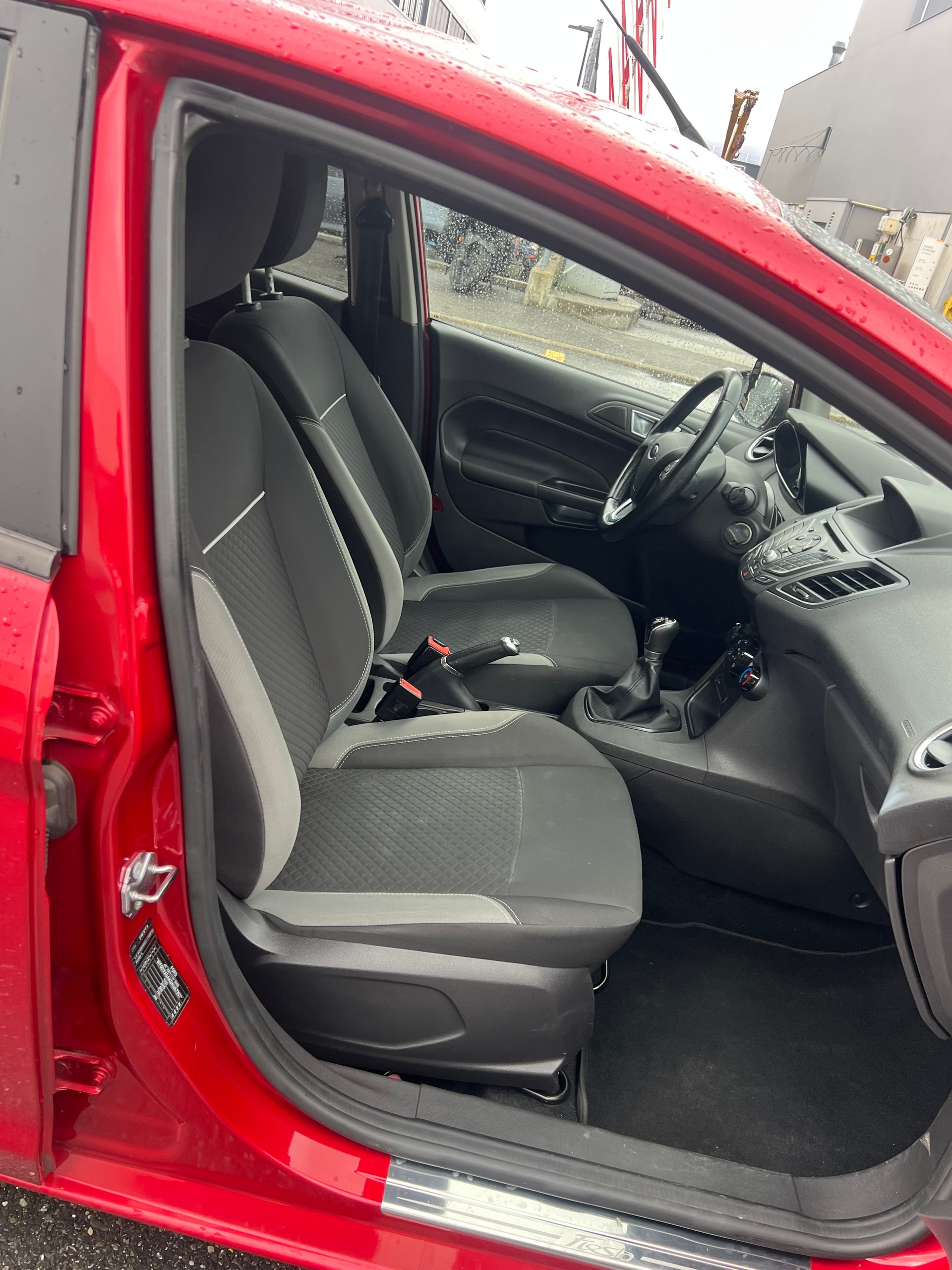 FORD Fiesta 1.0 SCTi Trend-image-13