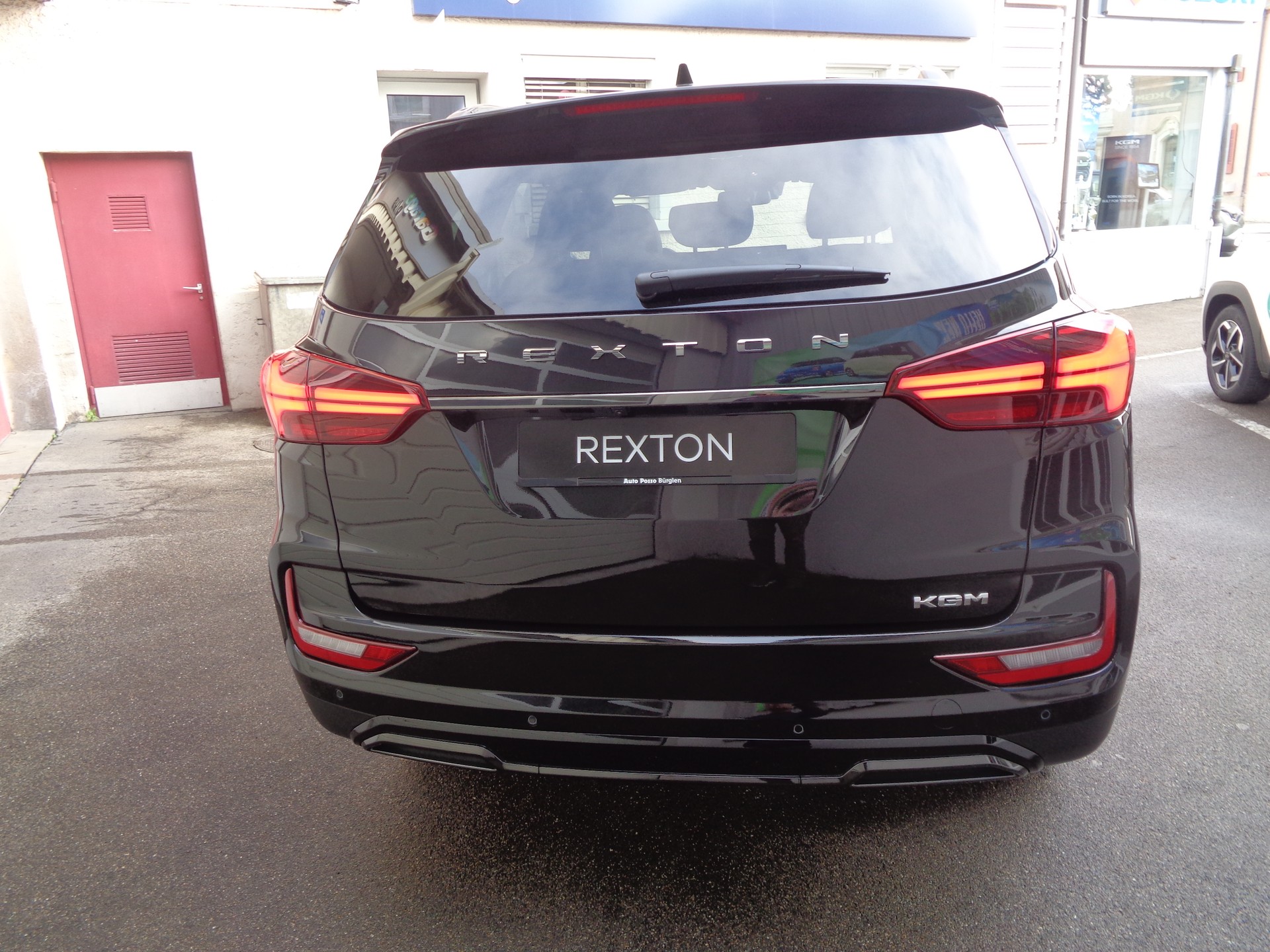KGM-SsangYong Rexton 2.2 CRDi Blackline 4WD AT-image-4