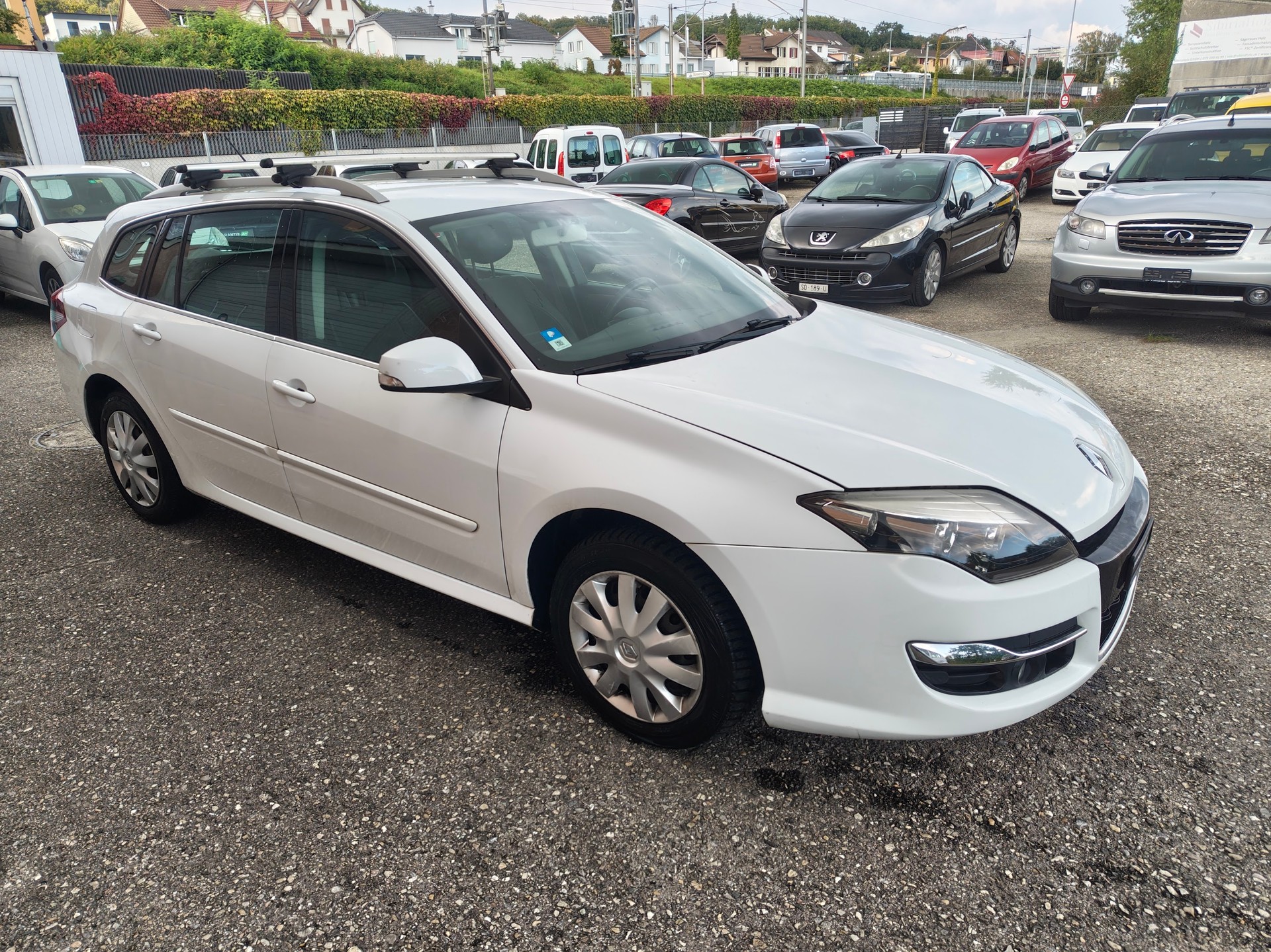 RENAULT Laguna Grandtour 1.5 dCi Expression-image-1
