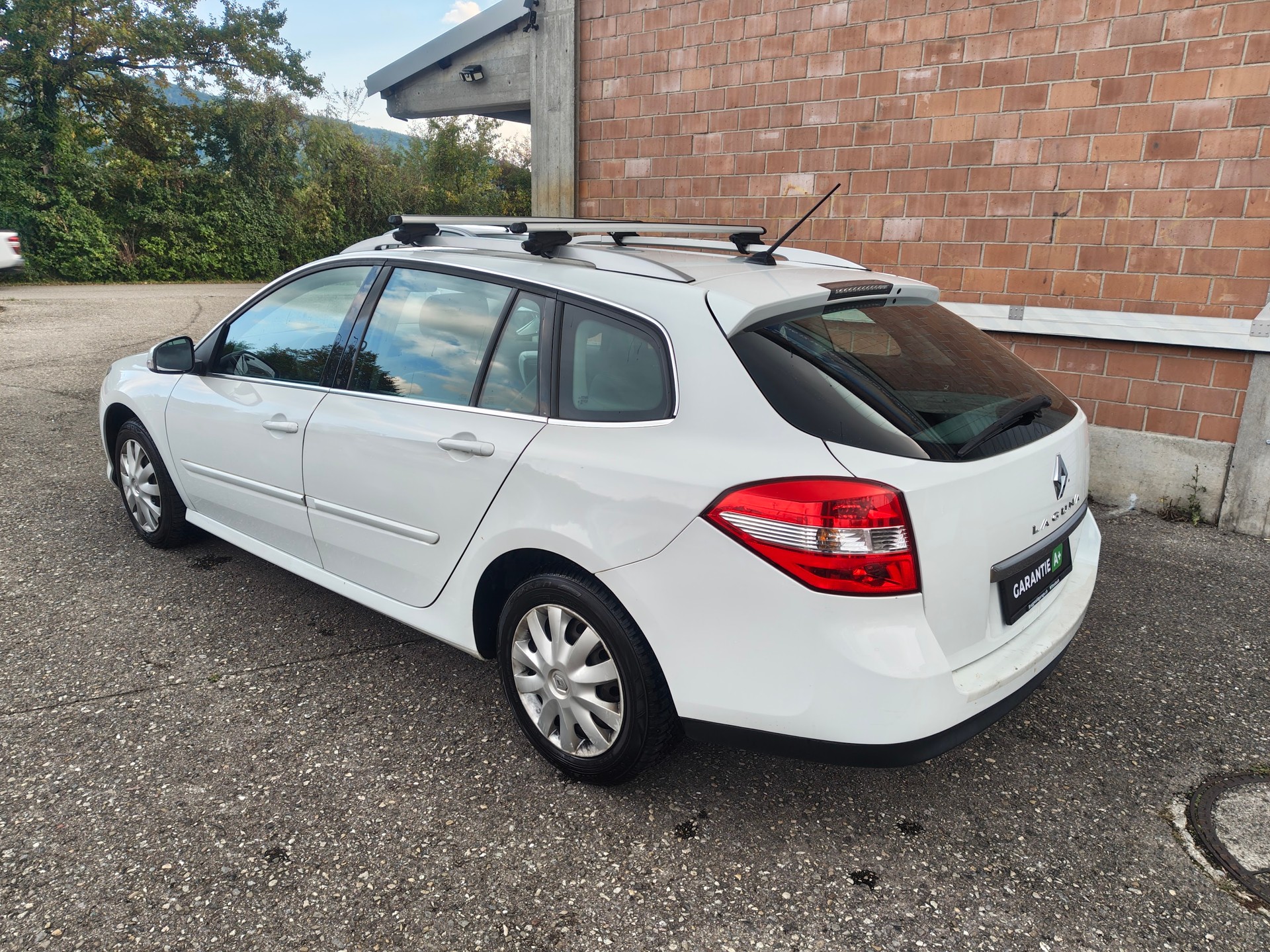 RENAULT Laguna Grandtour 1.5 dCi Expression-image-3