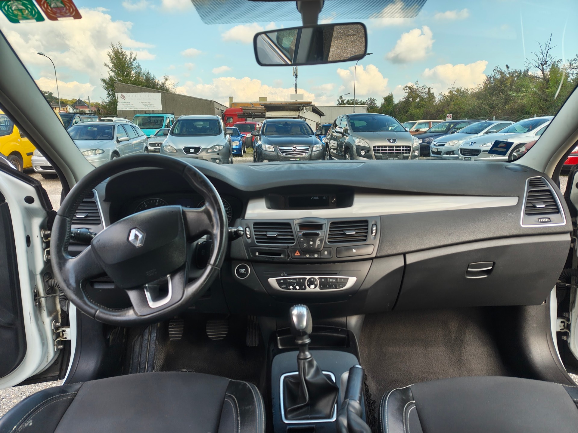 RENAULT Laguna Grandtour 1.5 dCi Expression-image-6