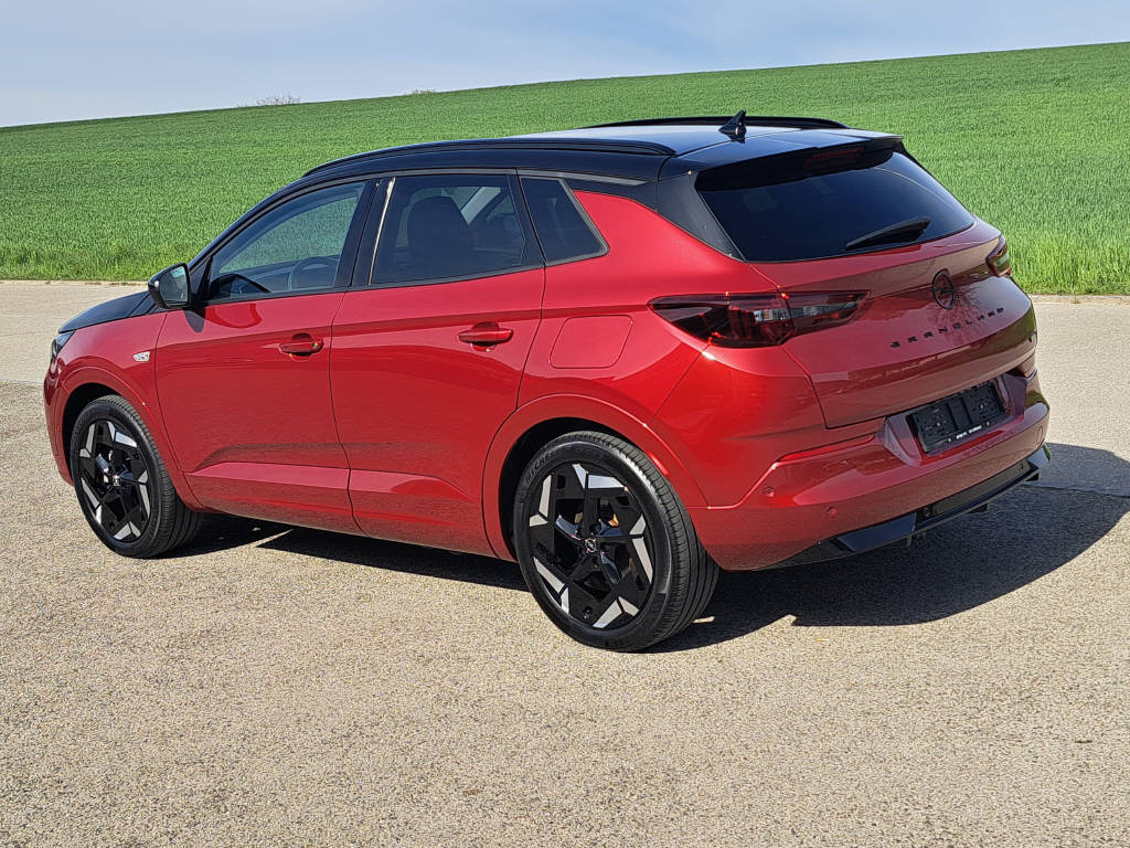 OPEL Grandland 1.6 T PHEV 300cv GSE 4x4 (crochet)-showroom-element-2