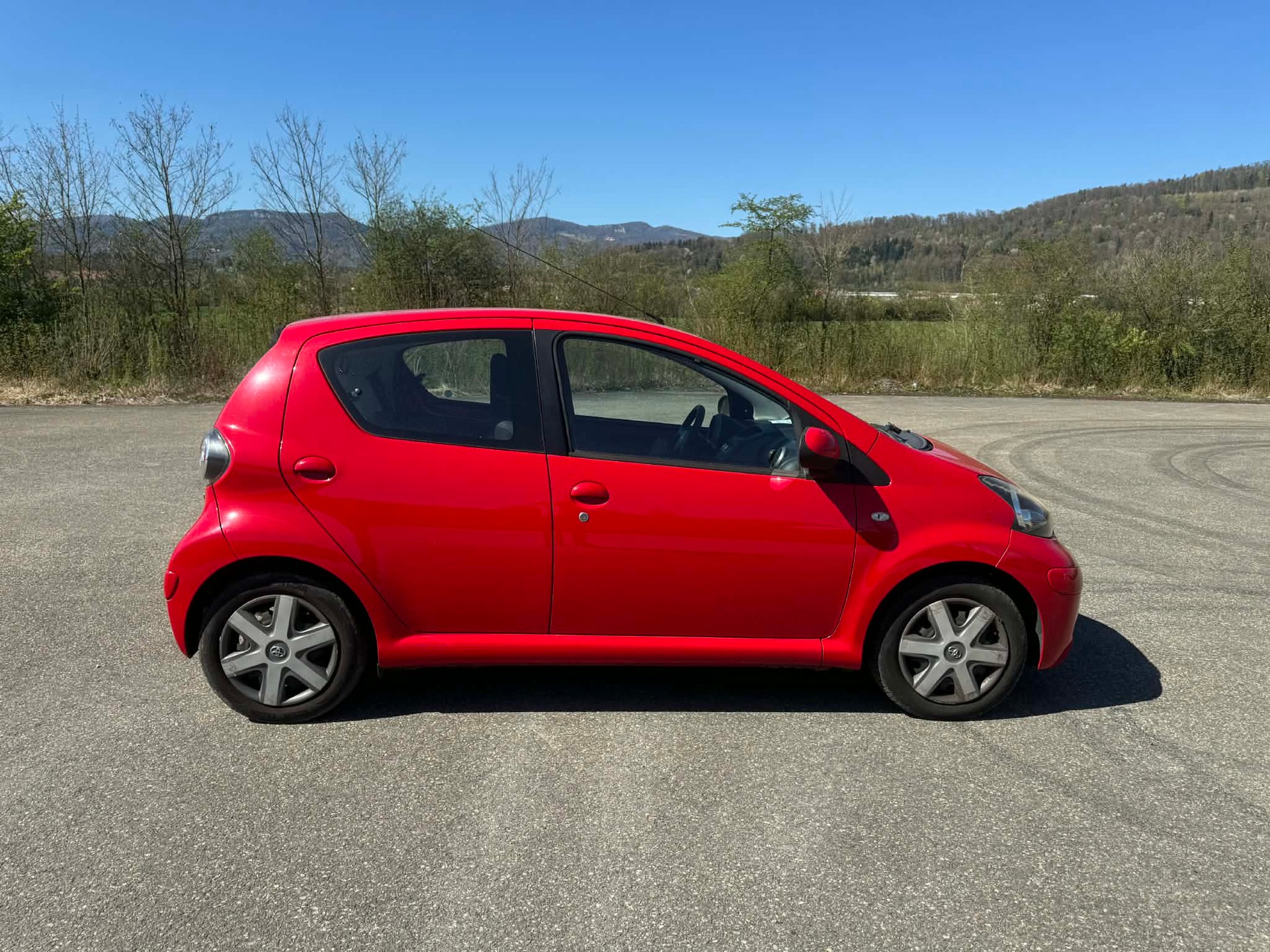 TOYOTA Aygo 1.0 Linea Sol-image-5