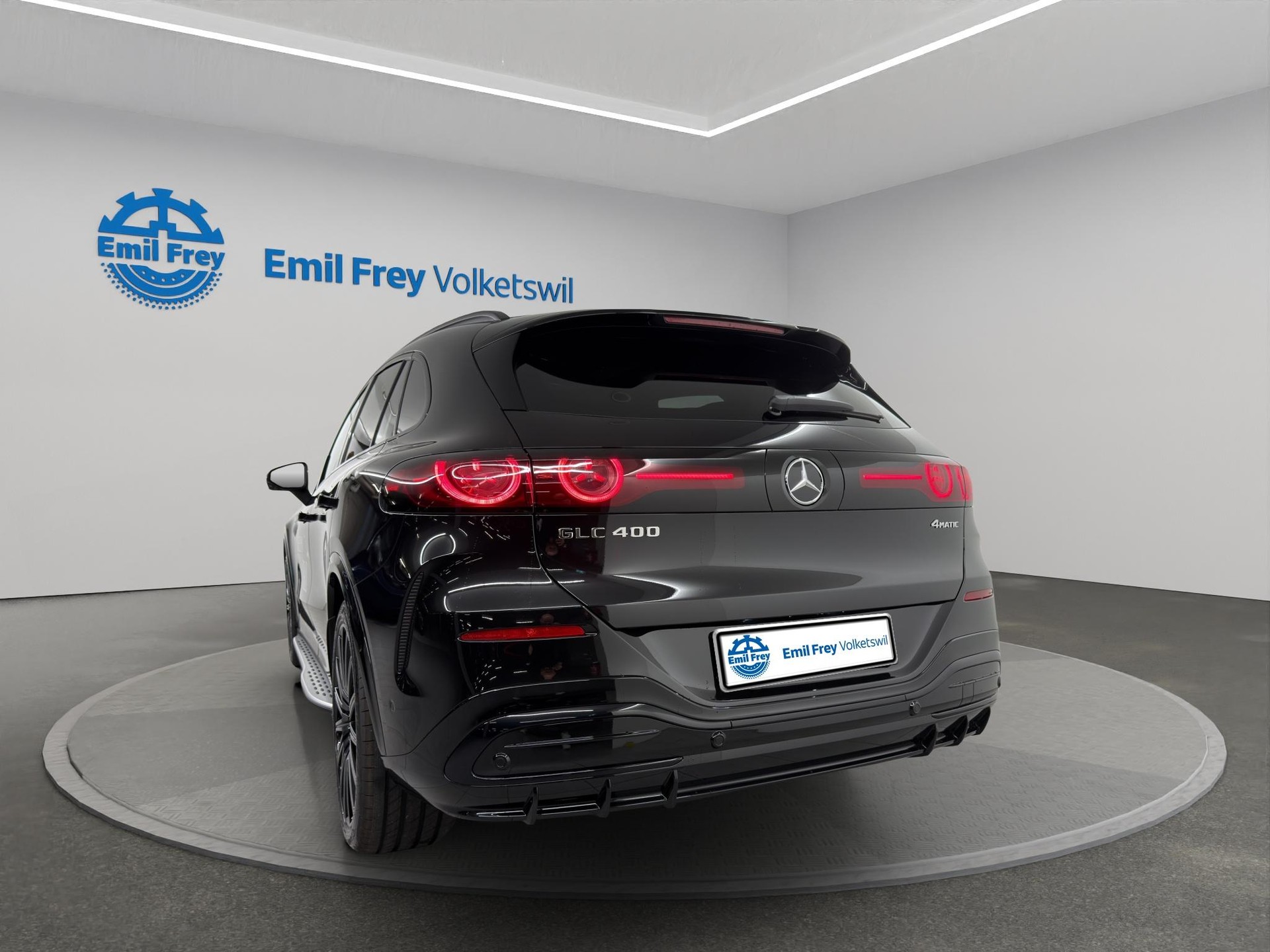 MERCEDES-BENZ GLC 400 4matic-showroom-element-2