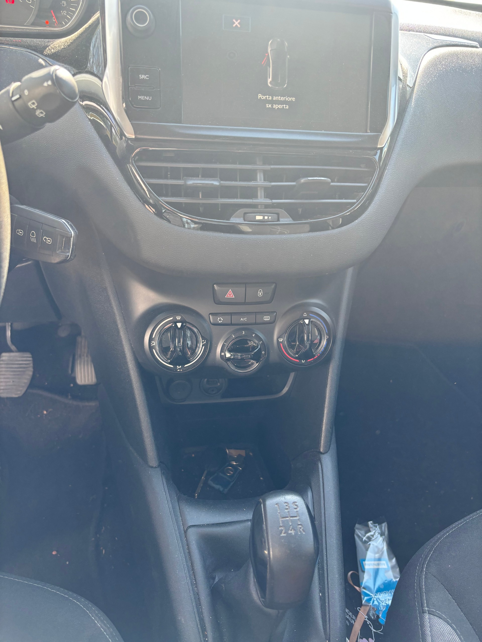 PEUGEOT 208 1.0 VTi Access-image-4
