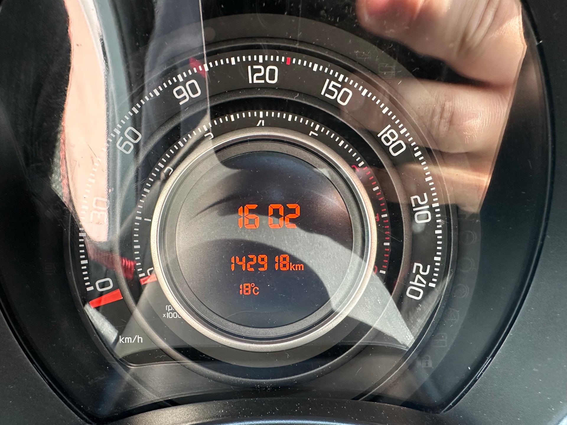 FIAT 500 1.4 16V Turbo Abarth-image-10
