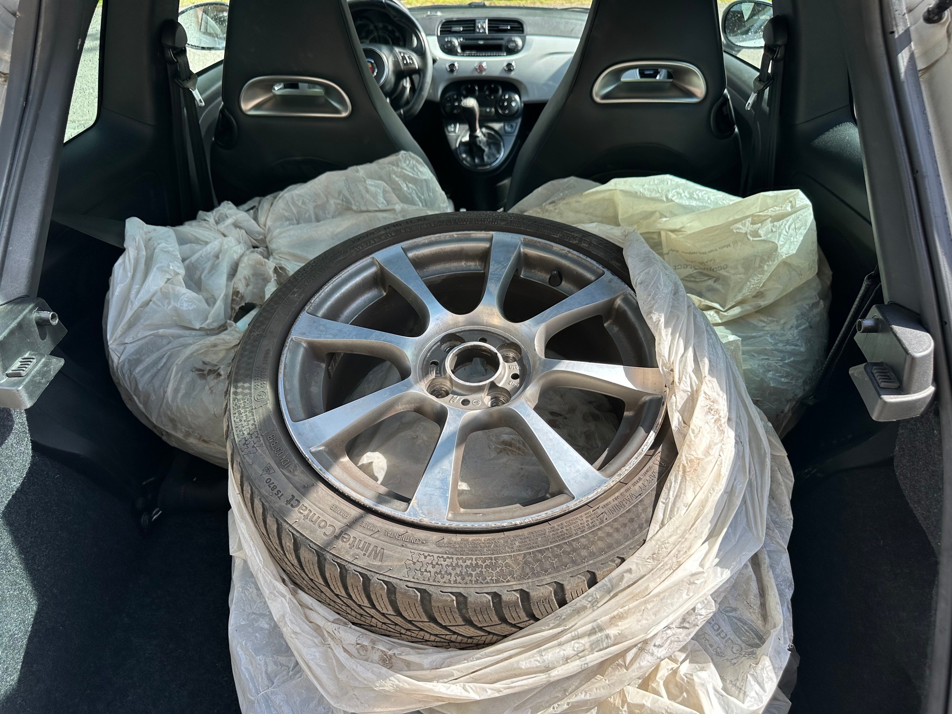 FIAT 500 1.4 16V Turbo Abarth-image-6