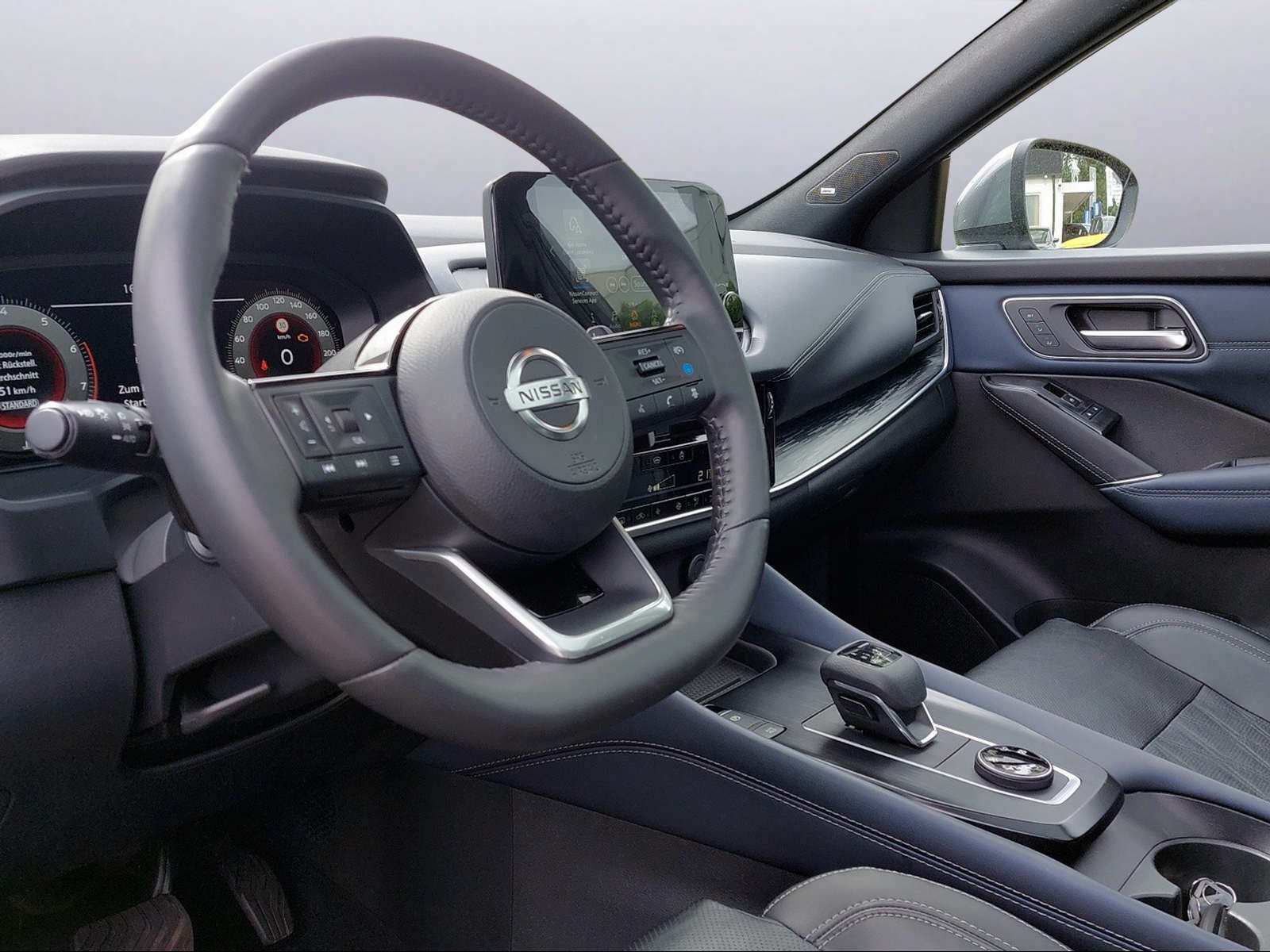 NISSAN Qashqai 1.3 DIG-T Tekna+ 4x4-image-4