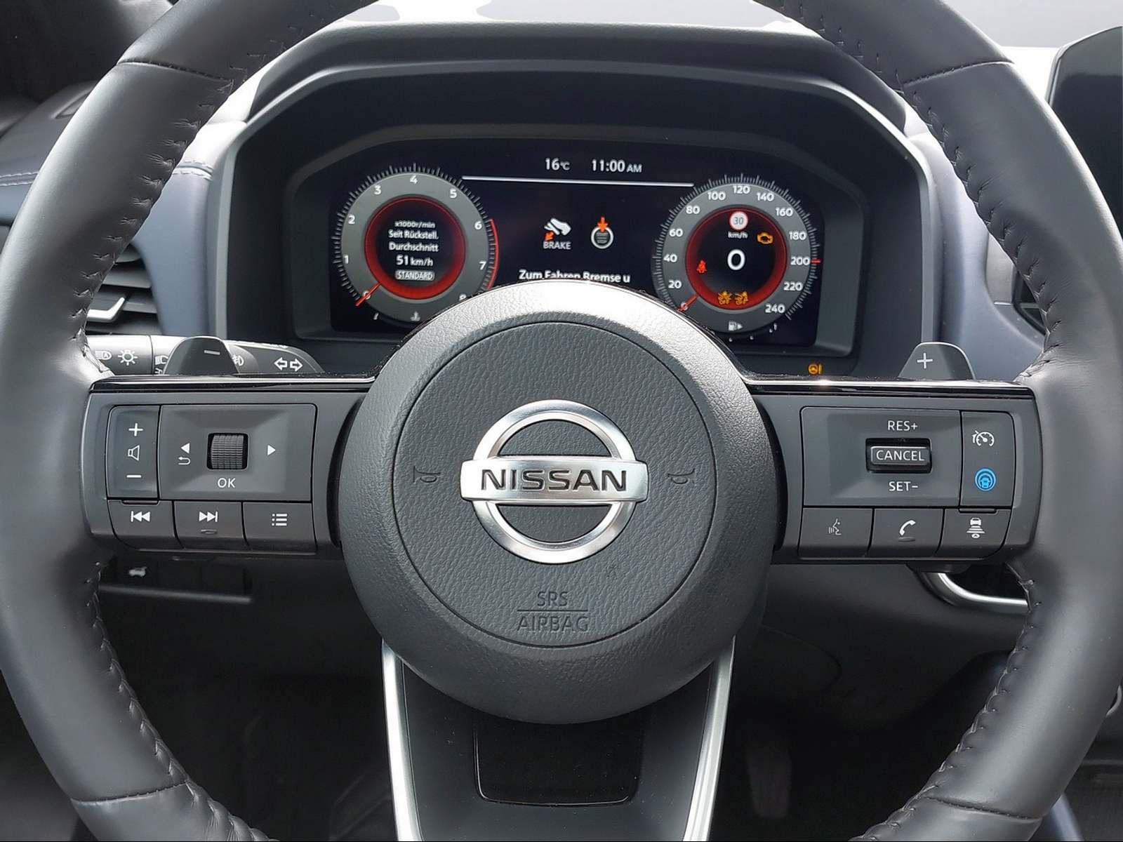 NISSAN Qashqai 1.3 DIG-T Tekna+ 4x4-image-11