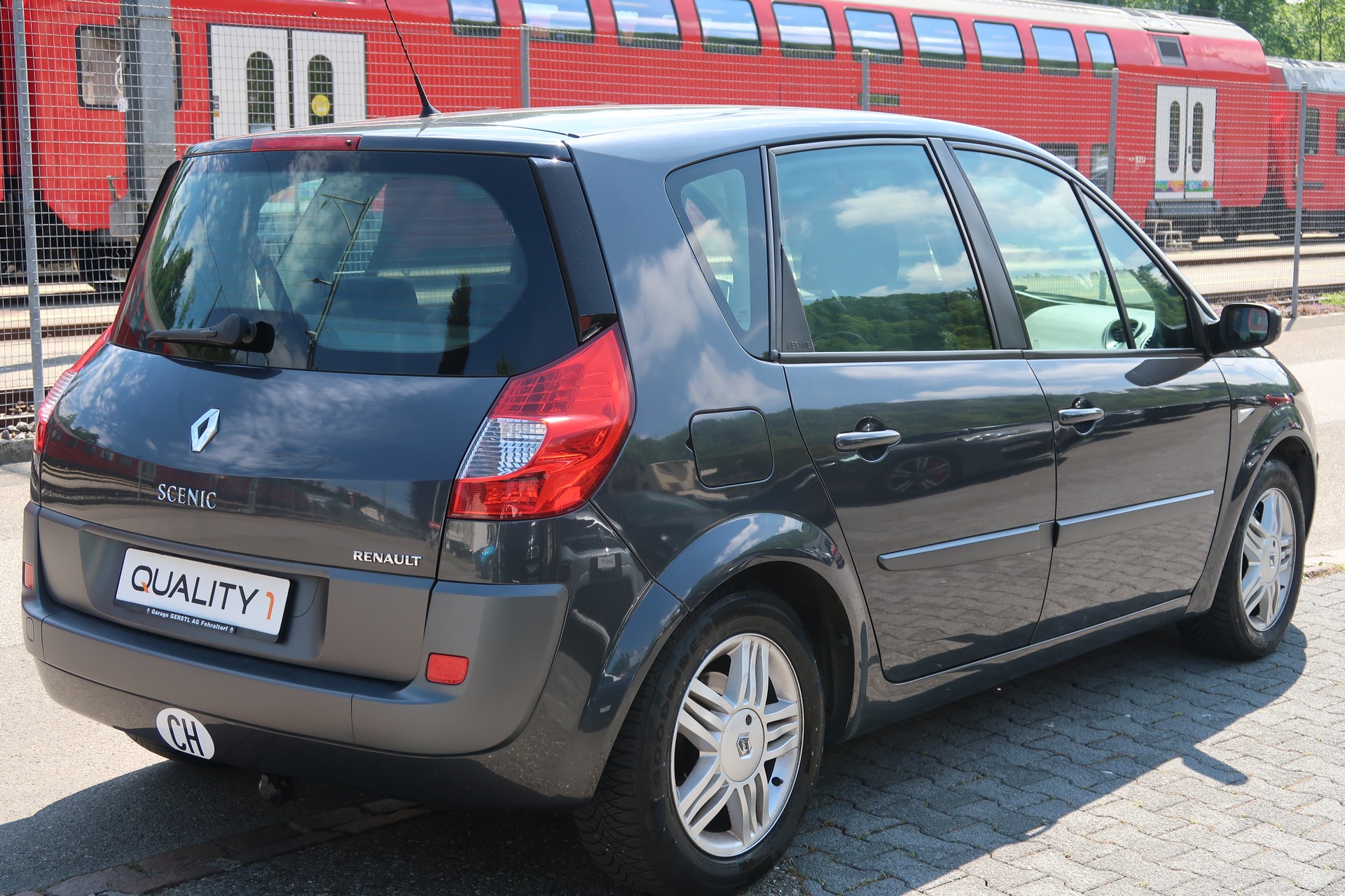 RENAULT Scénic 2.0 16V Dynamique-showroom-element-3