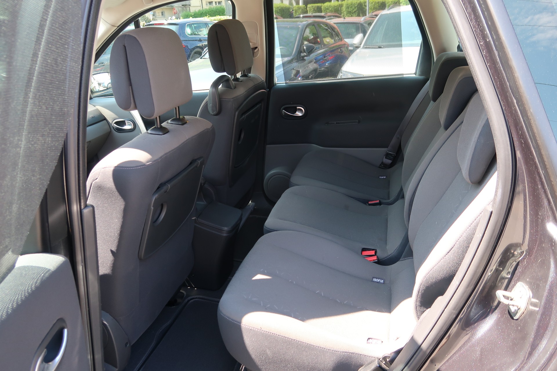 RENAULT Scénic 2.0 16V Dynamique-image-9
