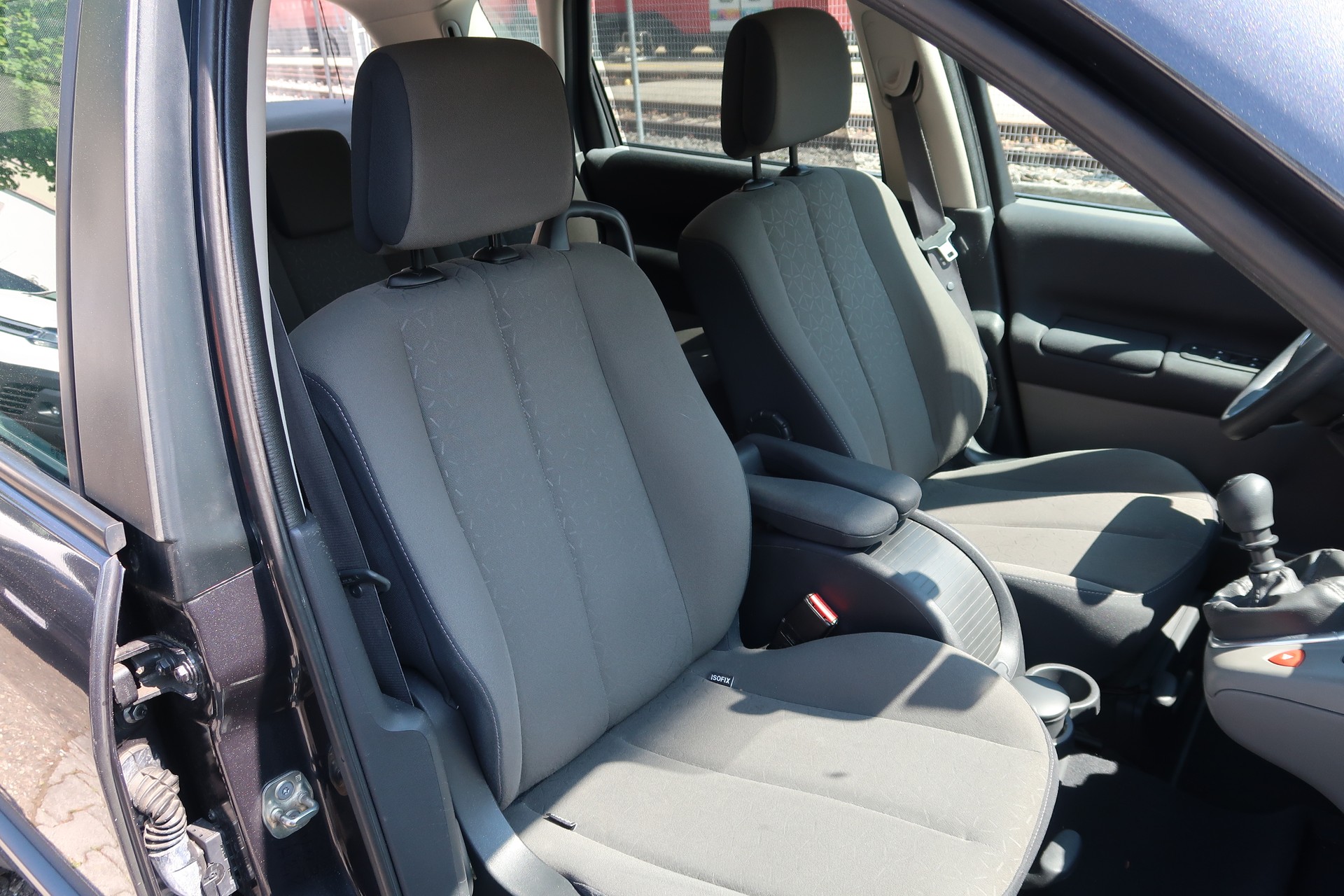 RENAULT Scénic 2.0 16V Dynamique-image-12