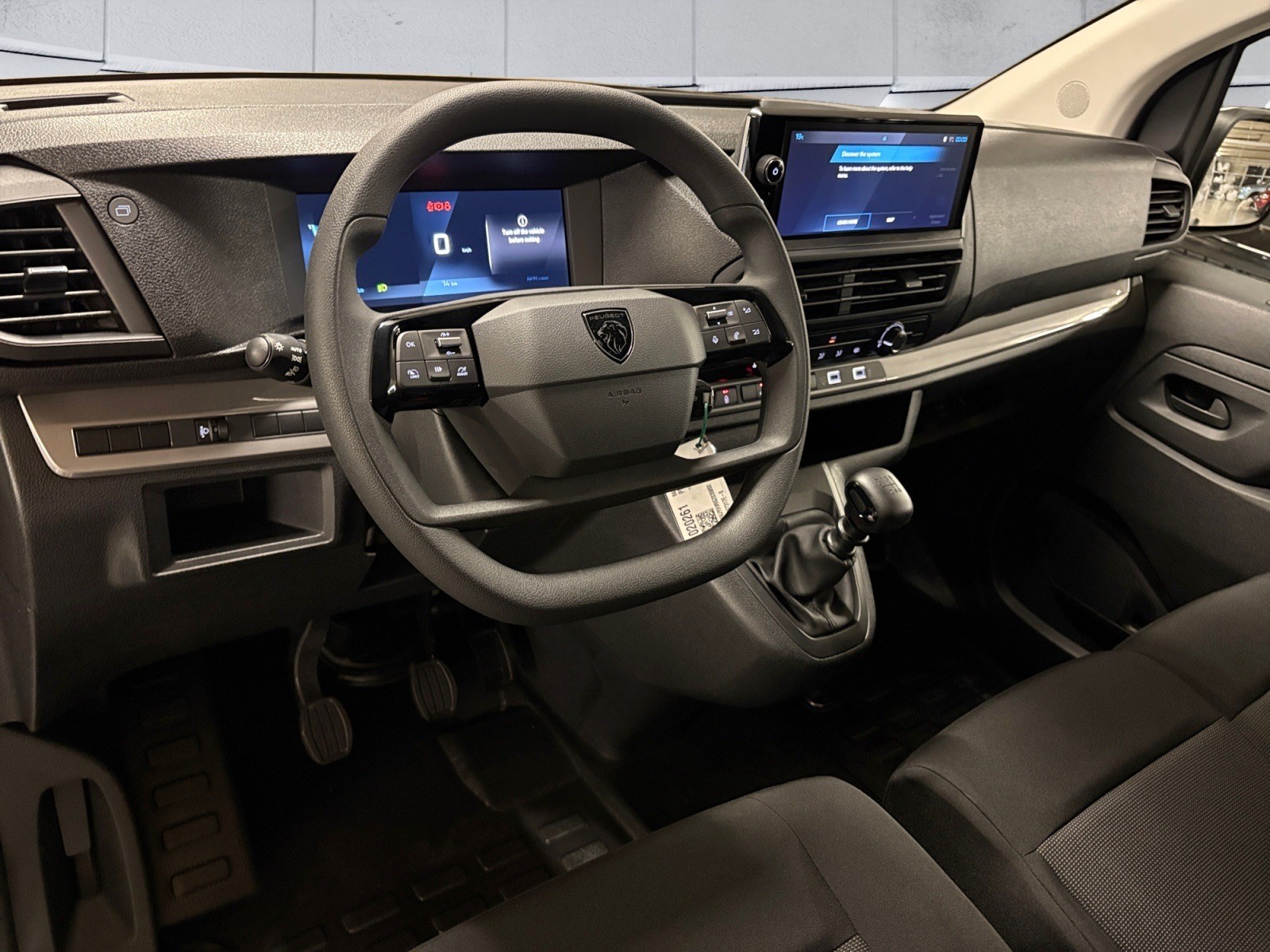 PEUGEOT Expert 1.5 BlueHDi 120 S&S Standard-image-9