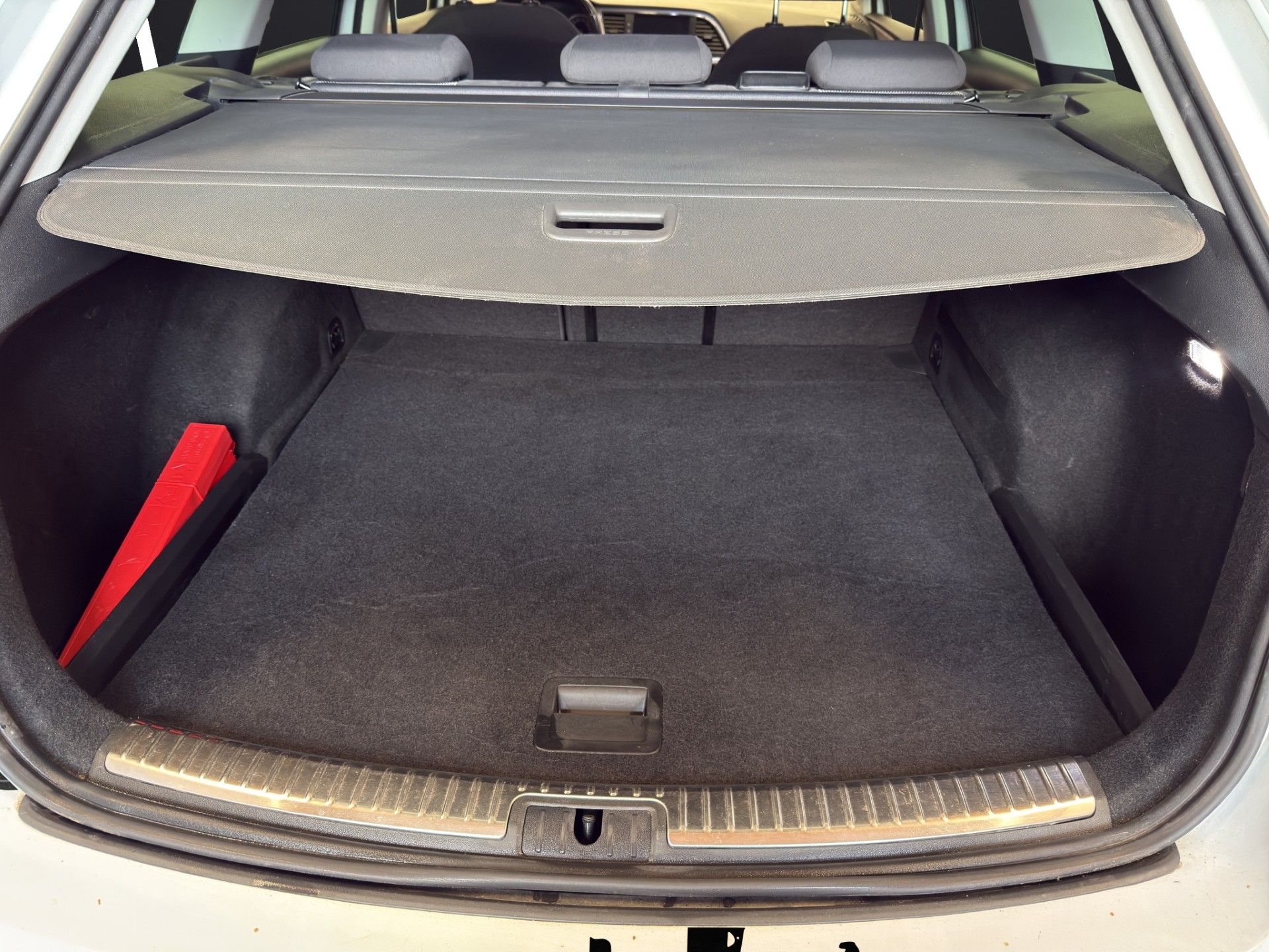 SEAT Leon ST 2.0 TDI Style DSG-image-9
