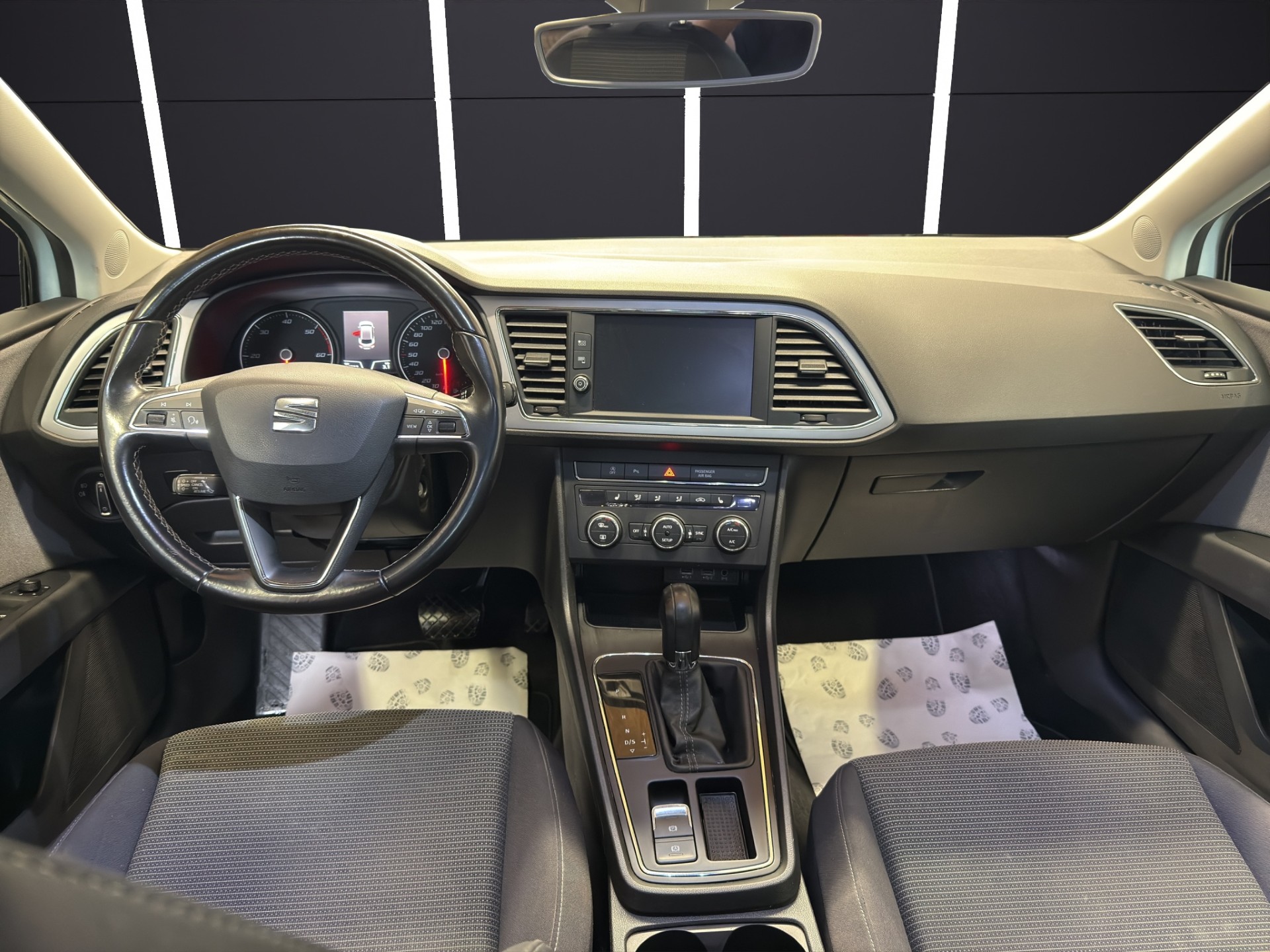 SEAT Leon ST 2.0 TDI Style DSG-image-6