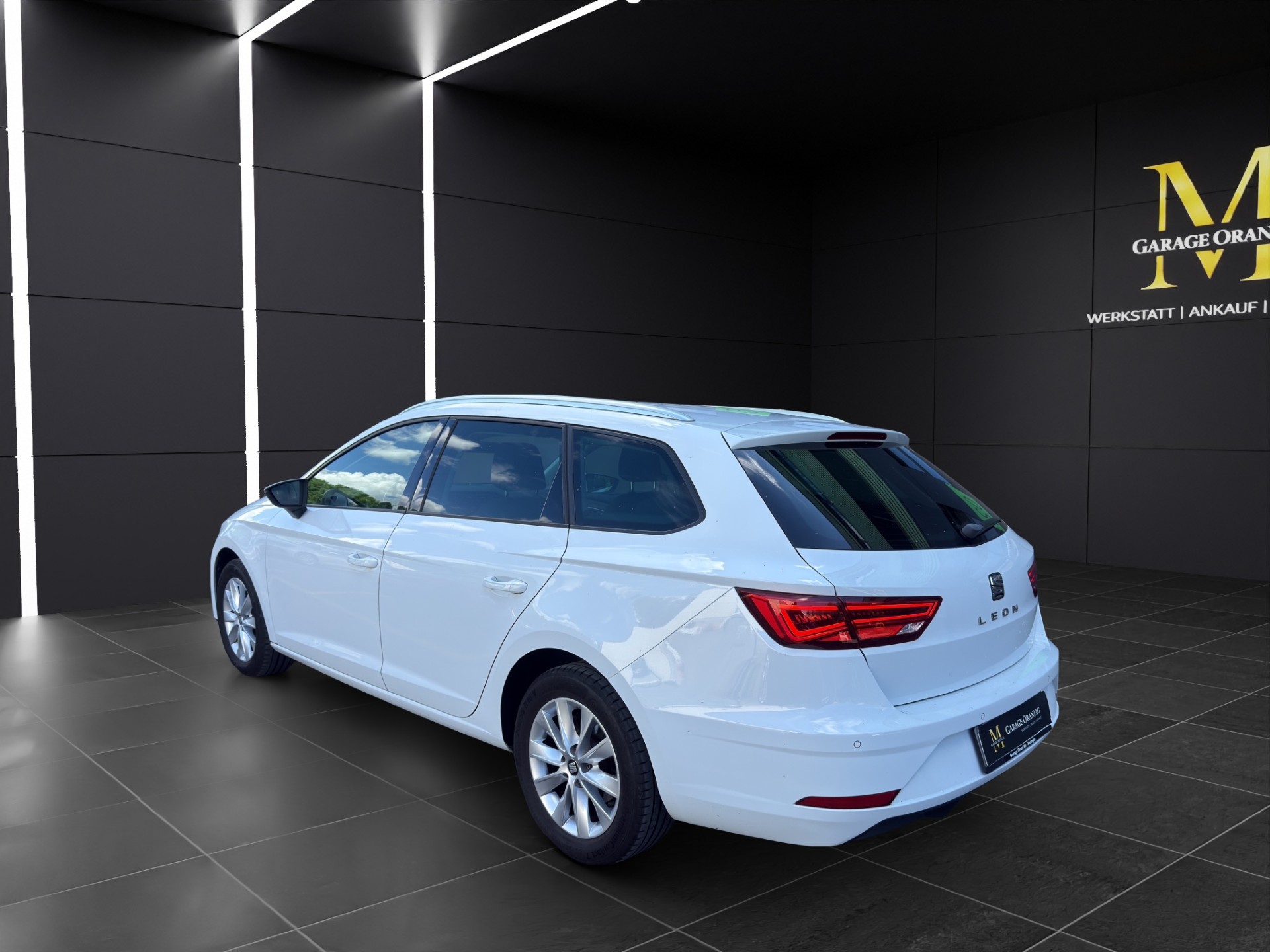 SEAT Leon ST 2.0 TDI Style DSG-showroom-element-1