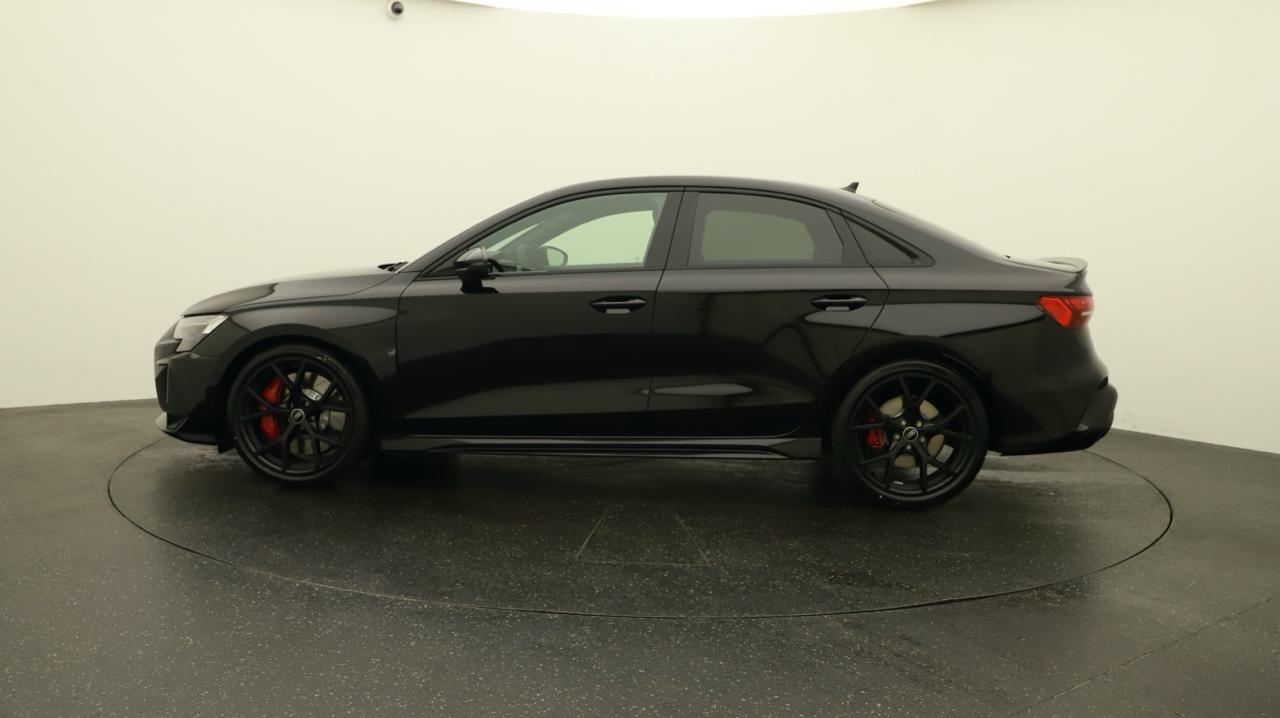 AUDI RS3 Limousine 2.5 TSI quattro S-tronic-showroom-element-1