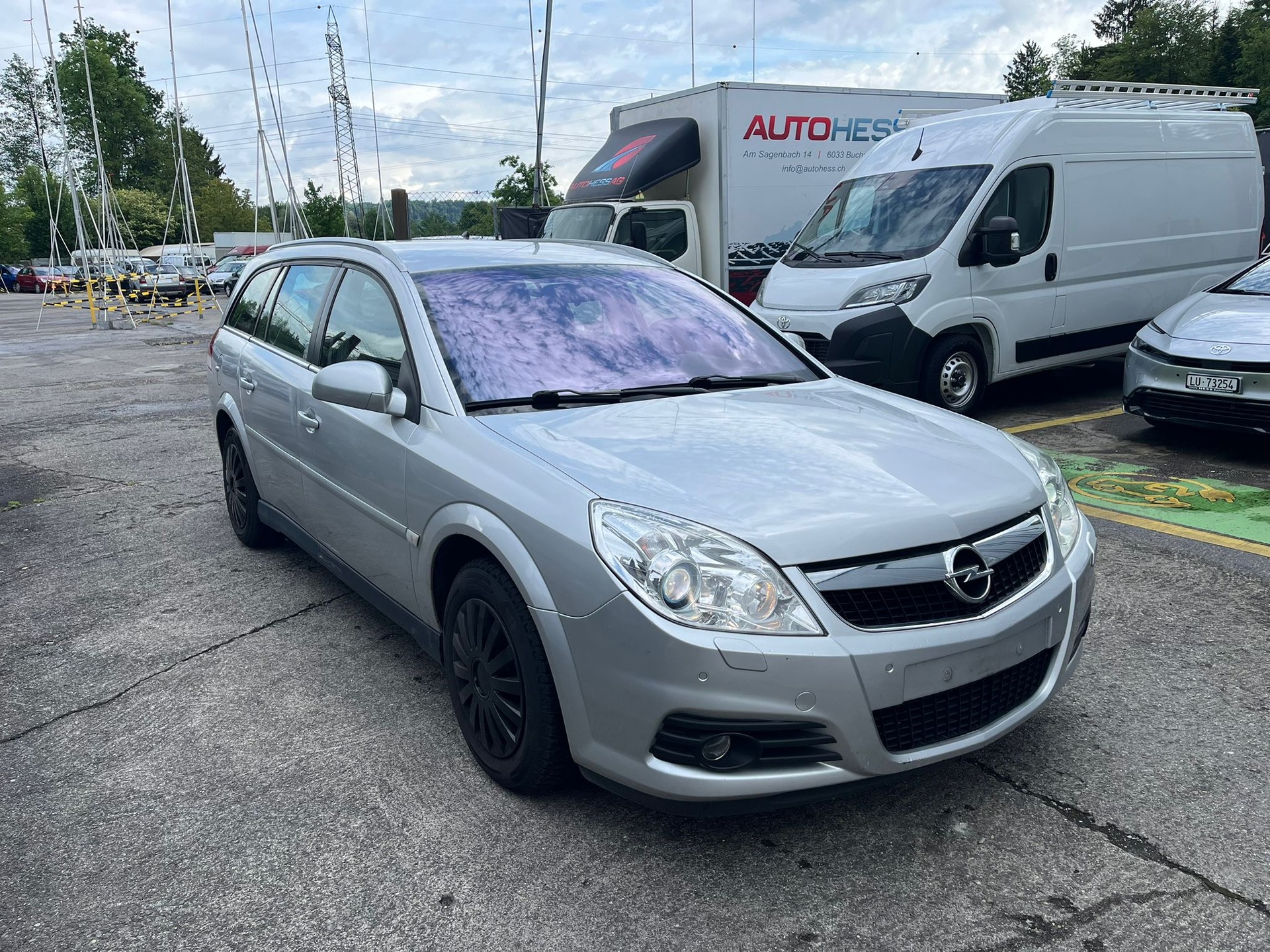 OPEL Vectra Caravan 2.2 (Essentia)-image-1