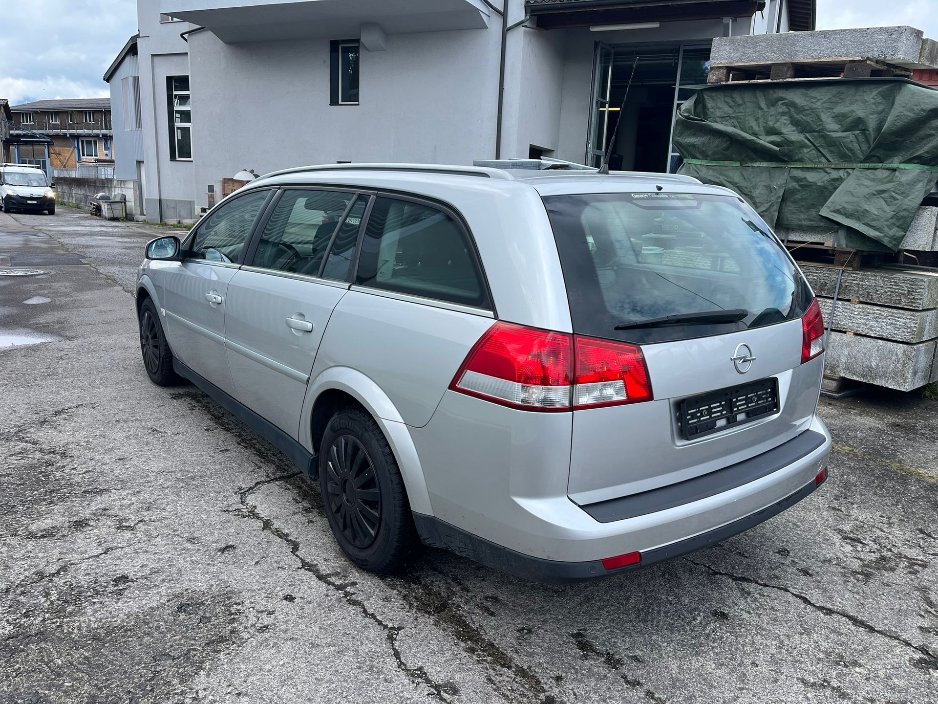 OPEL Vectra Caravan 2.2 (Essentia)-image-3