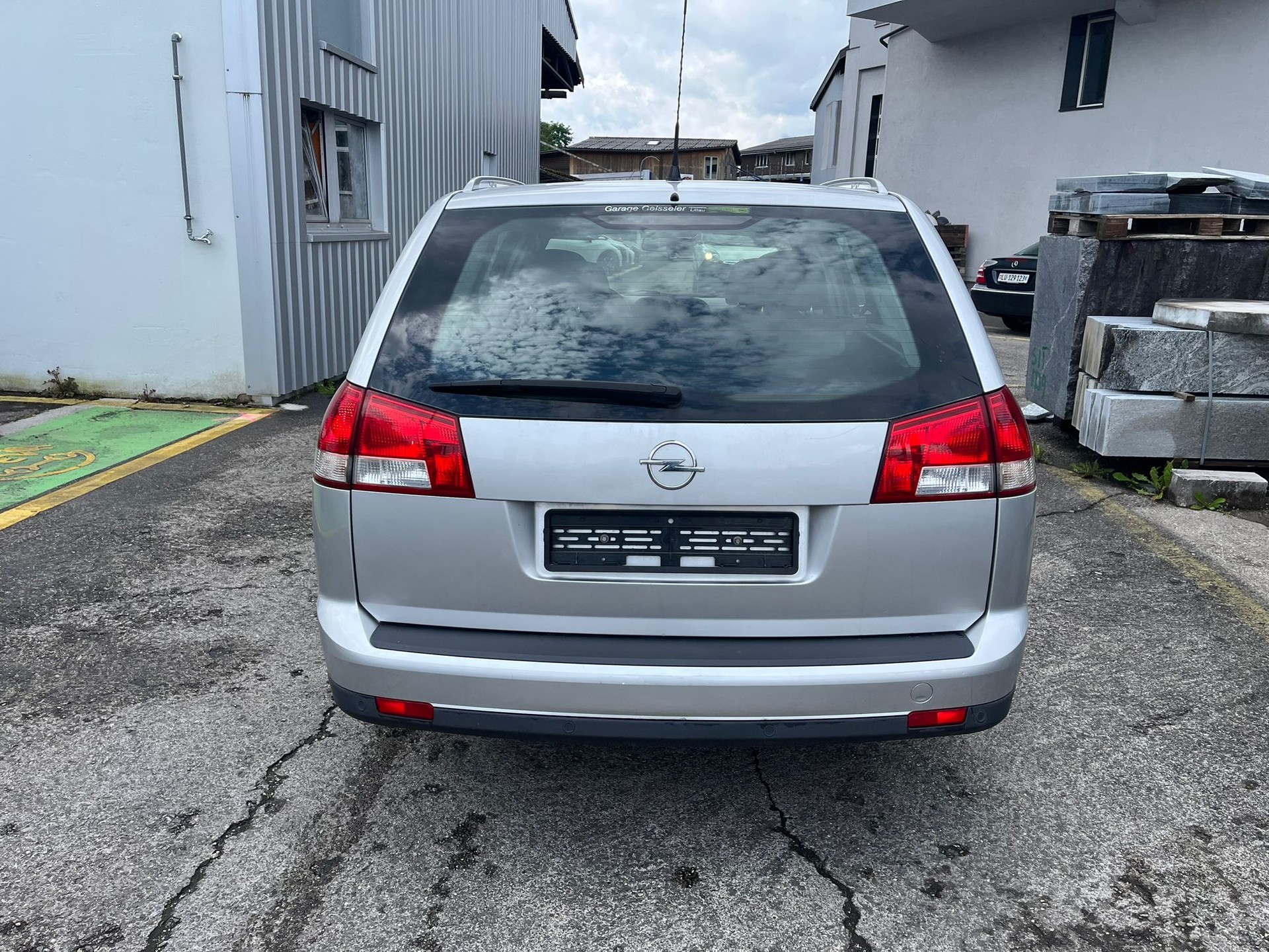 OPEL Vectra Caravan 2.2 (Essentia)-image-4