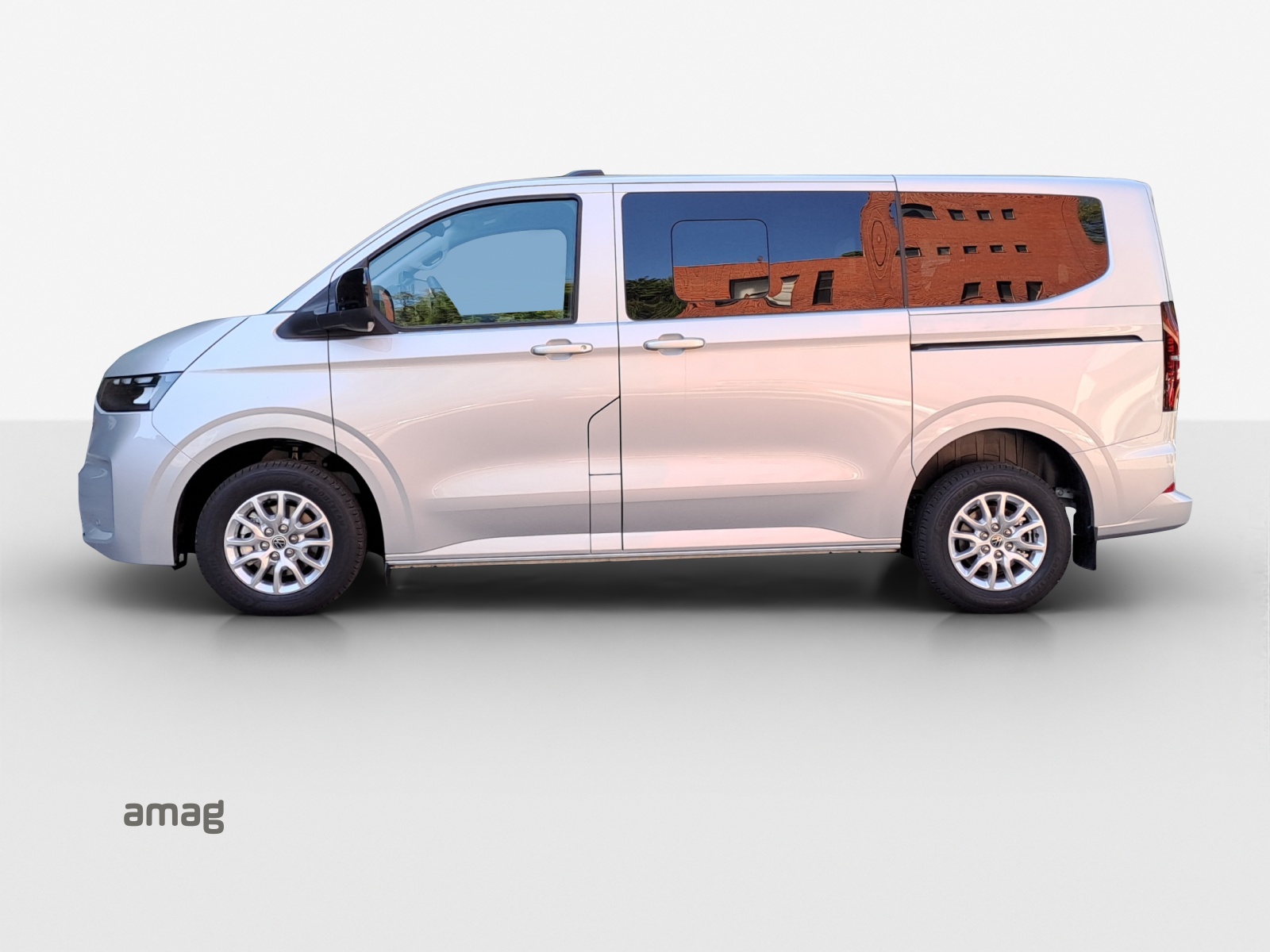 VW Caravelle 2.0 TDI LWB 4 Motion Aut 8-showroom-element-1