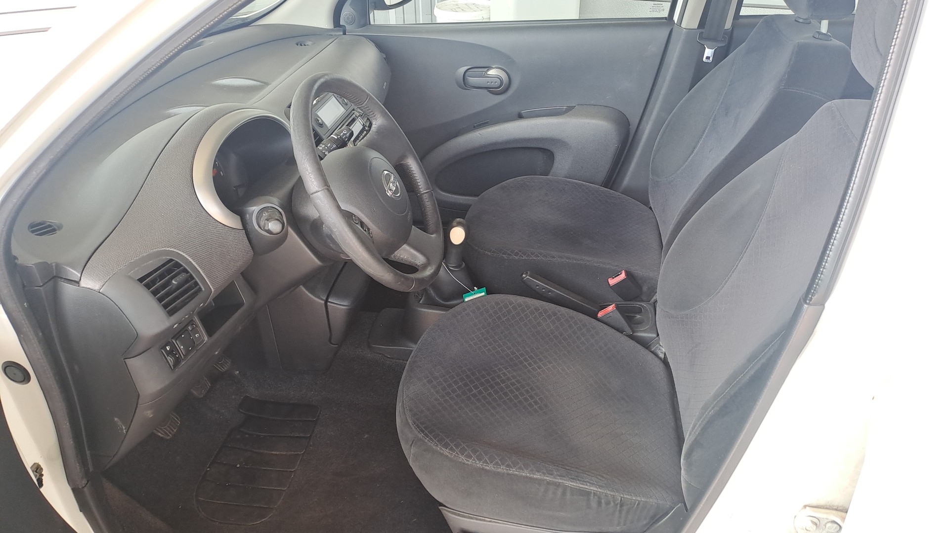 NISSAN Micra 1.4 acenta-image-13