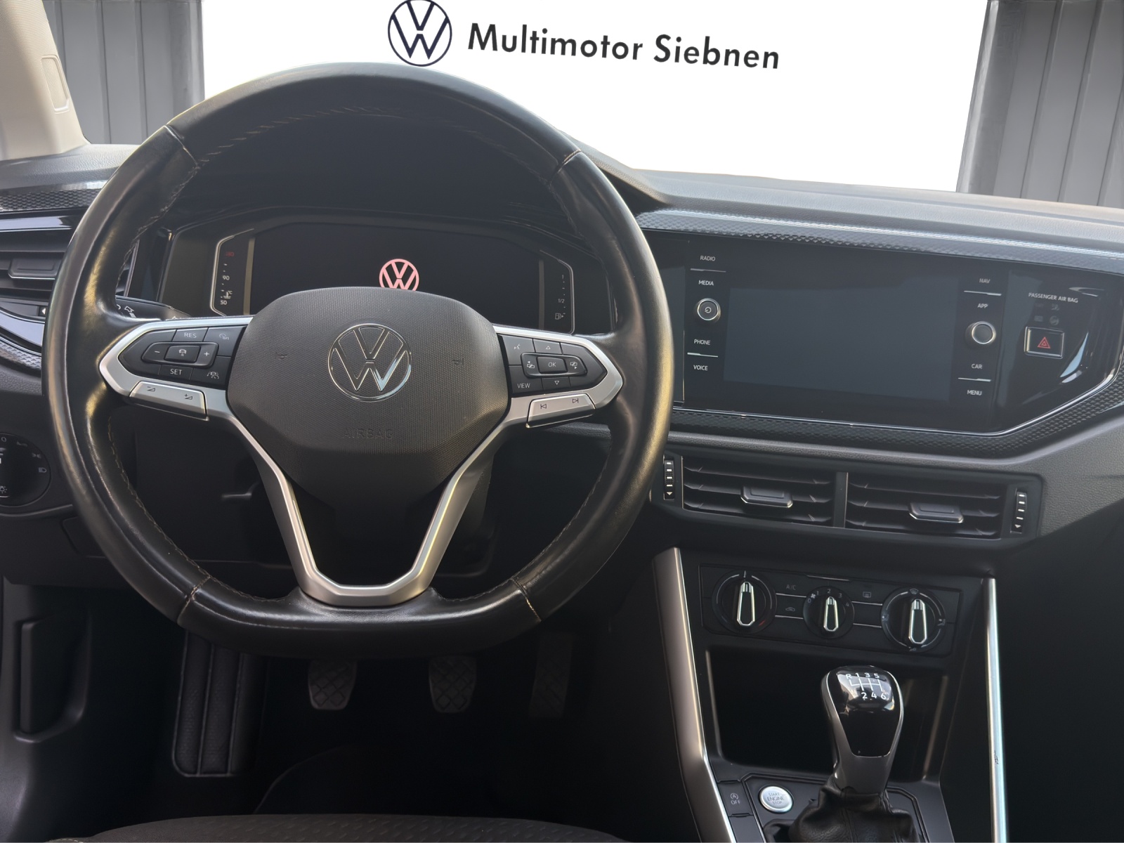 VW Taigo 1.0 TSI Life-image-11