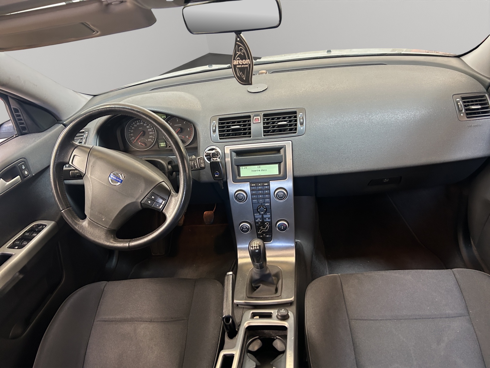 VOLVO V50 1.6D Summum-image-17