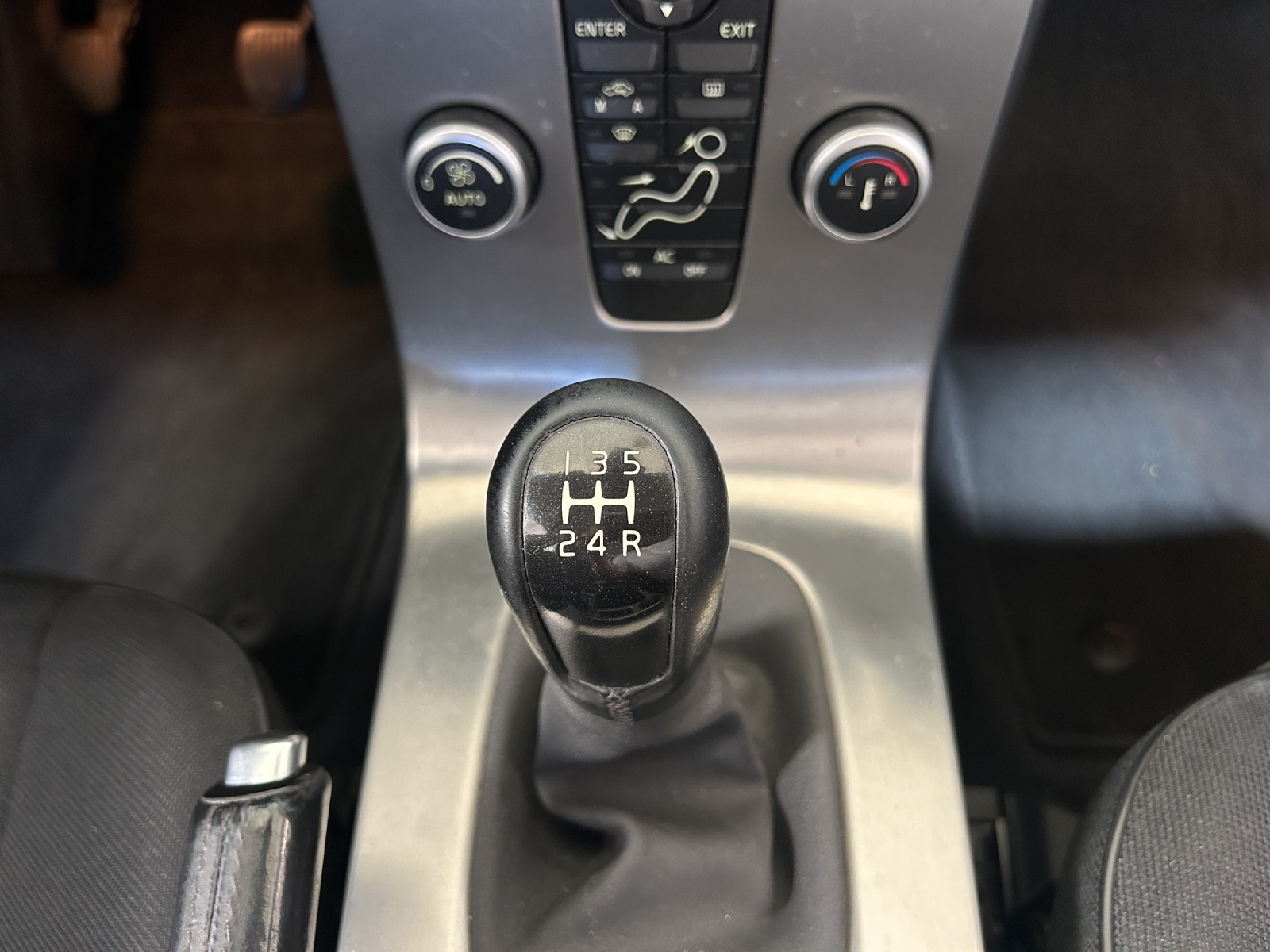 VOLVO V50 1.6D Summum-image-14
