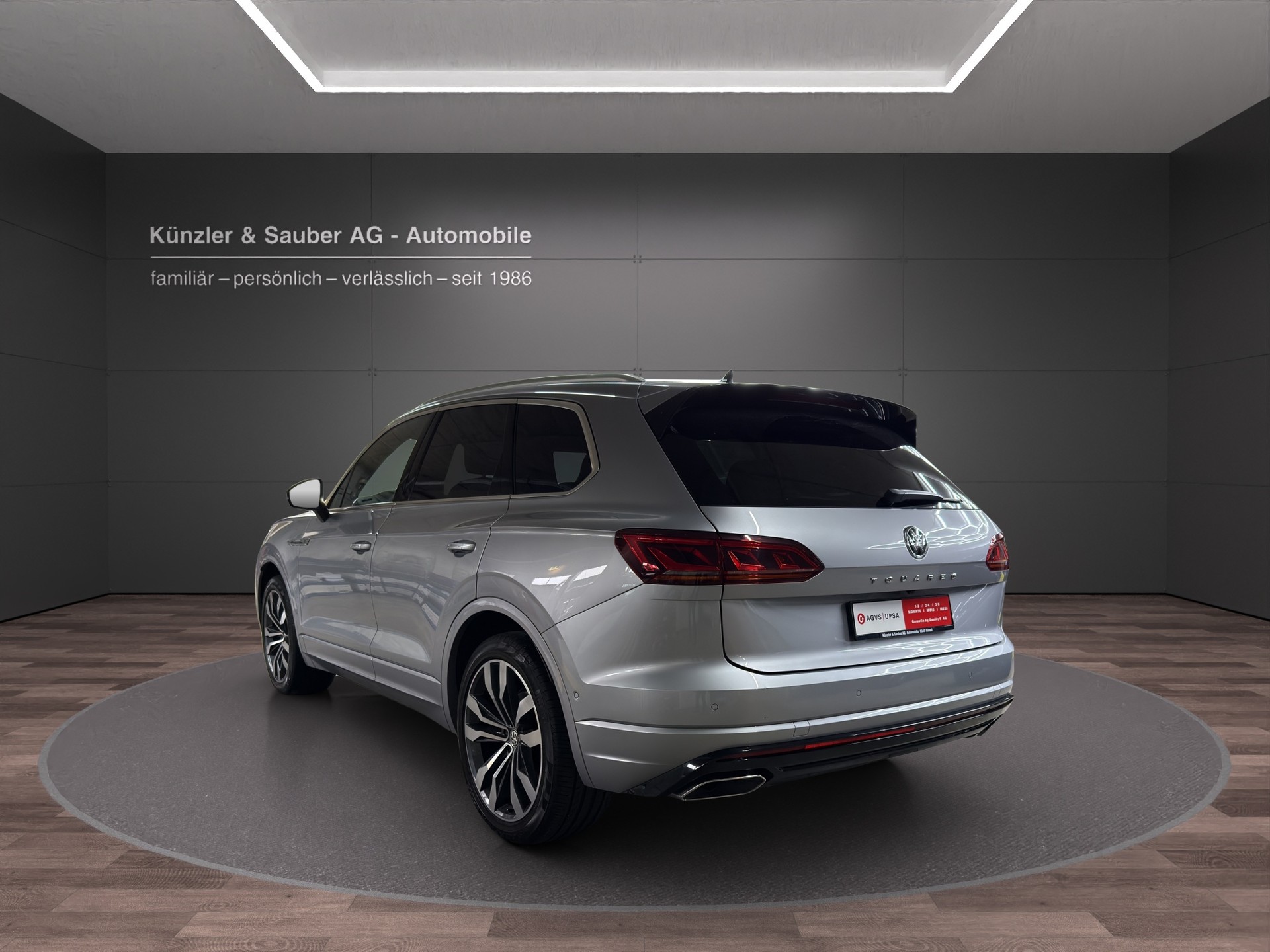 VW Touareg 3.0 TDI R Line Tiptronic-image-17