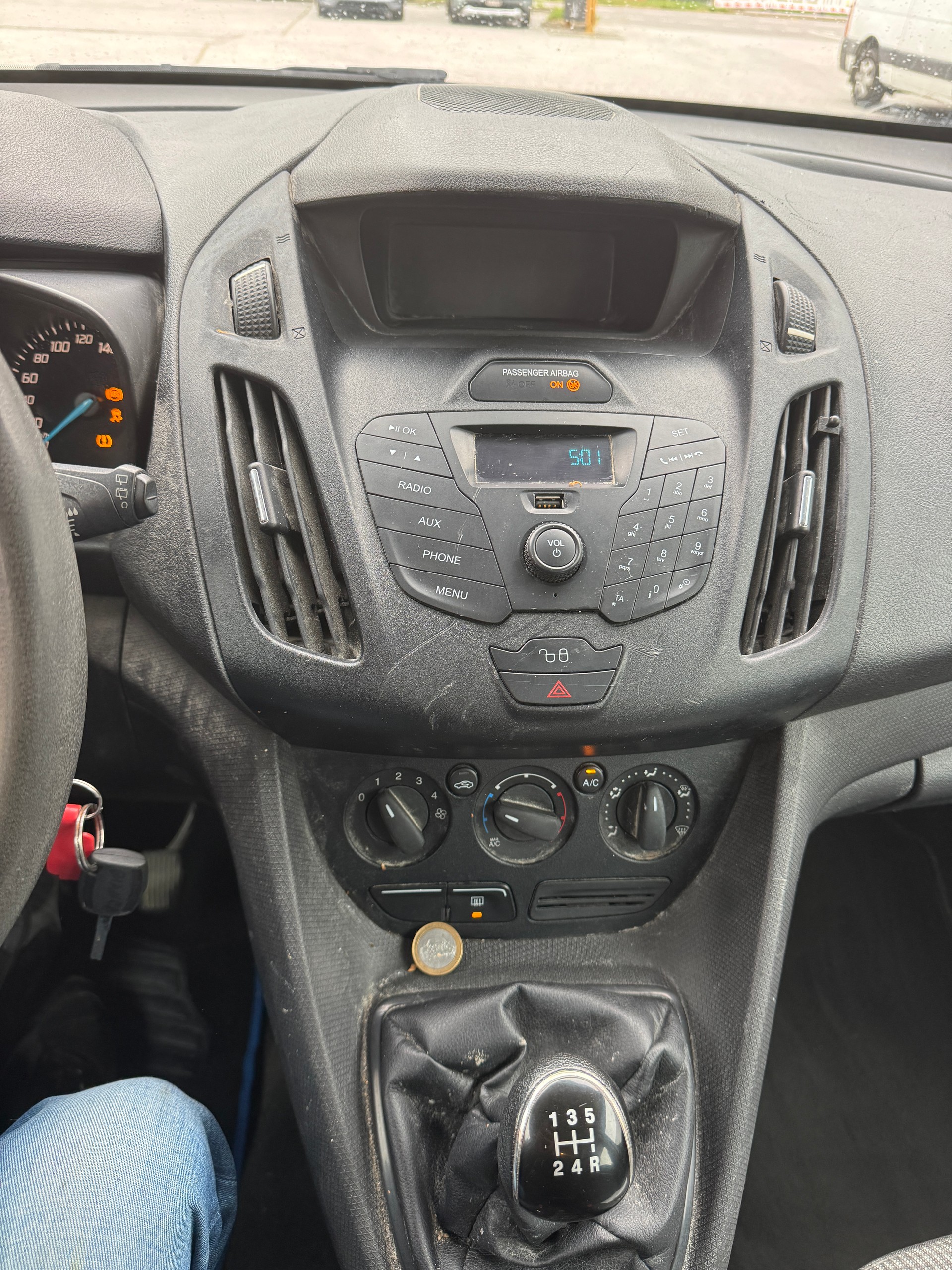 FORD Transit Connect Combi T220 1.5 TDCi Ambiente-image-9