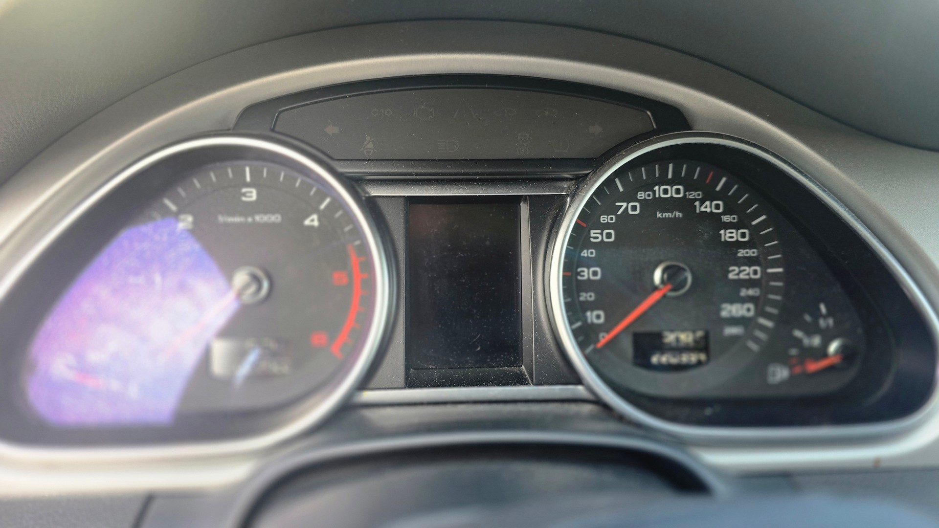 AUDI Q7 4.2 TDI quattro tiptronic-image-10