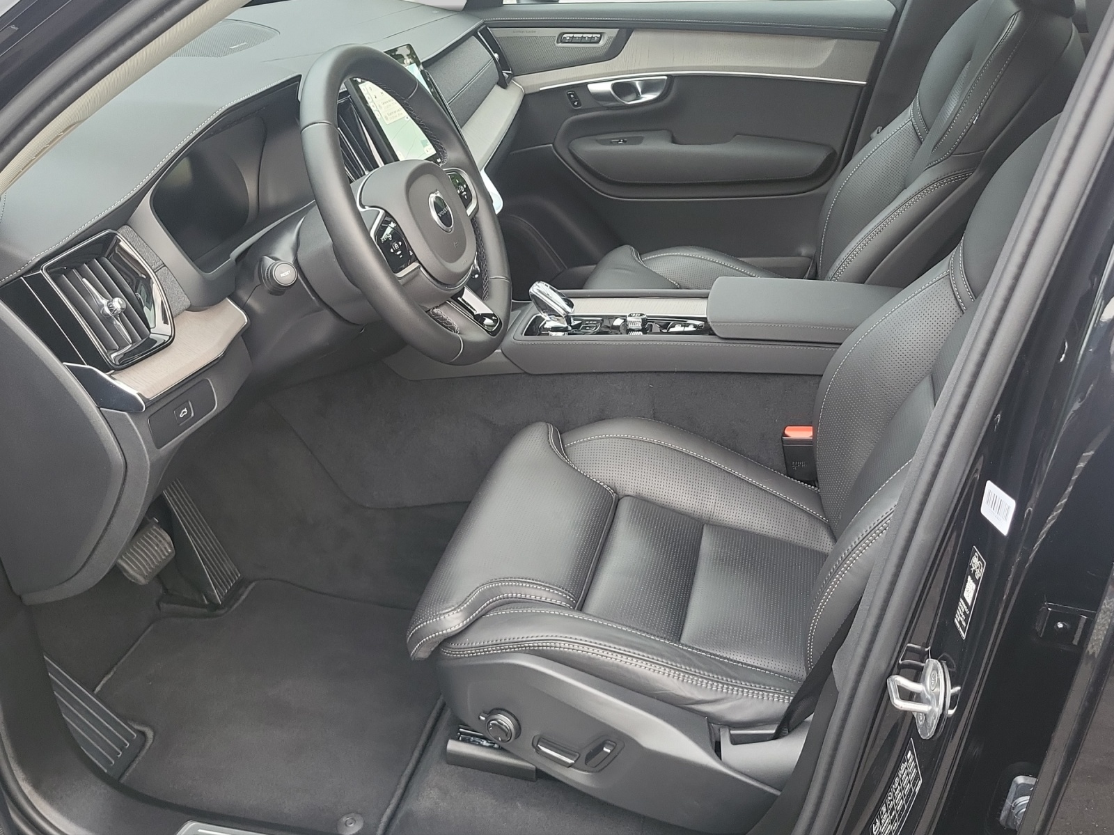 VOLVO XC90 2.0 B5 MH Plus Bright AWD-image-12