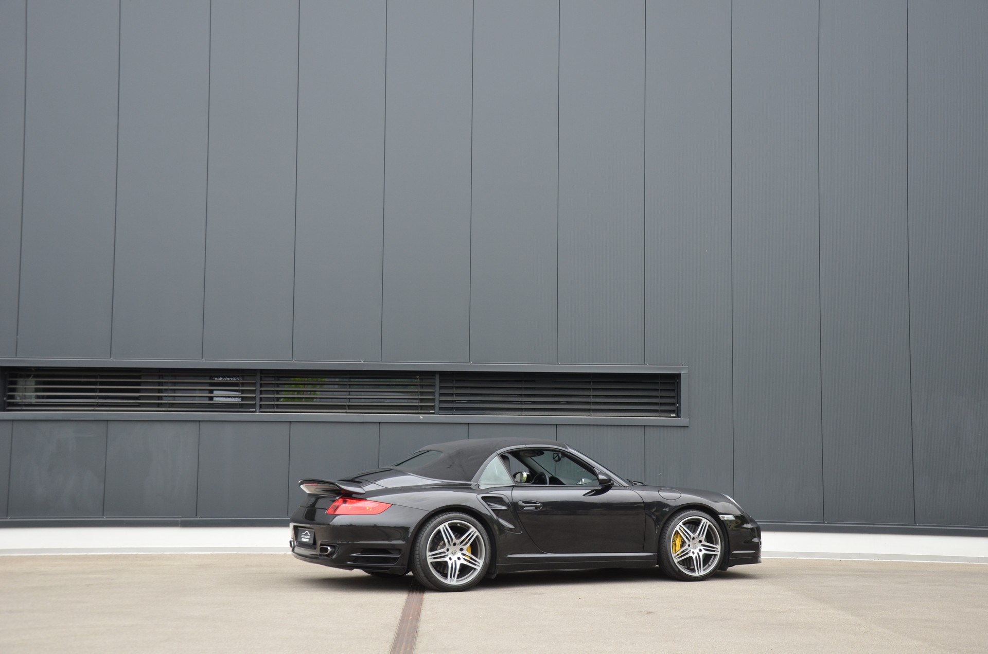 PORSCHE 911 Cabrio Turbo Tiptronic-image-5