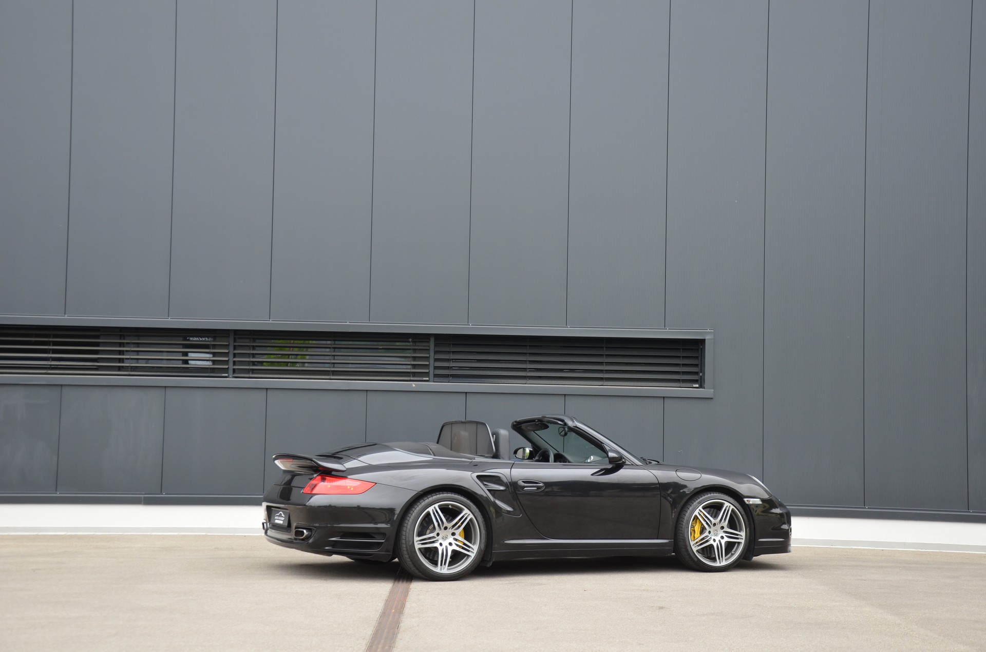PORSCHE 911 Cabrio Turbo Tiptronic-image-7