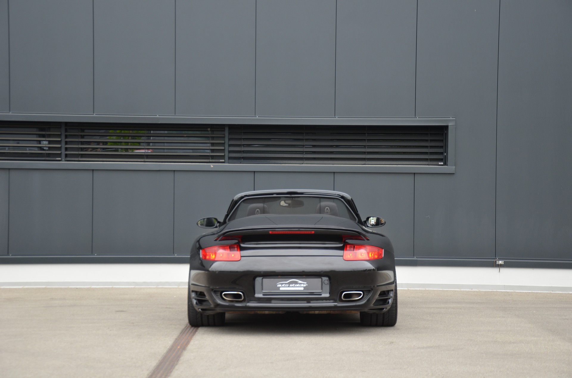 PORSCHE 911 Cabrio Turbo Tiptronic-image-11