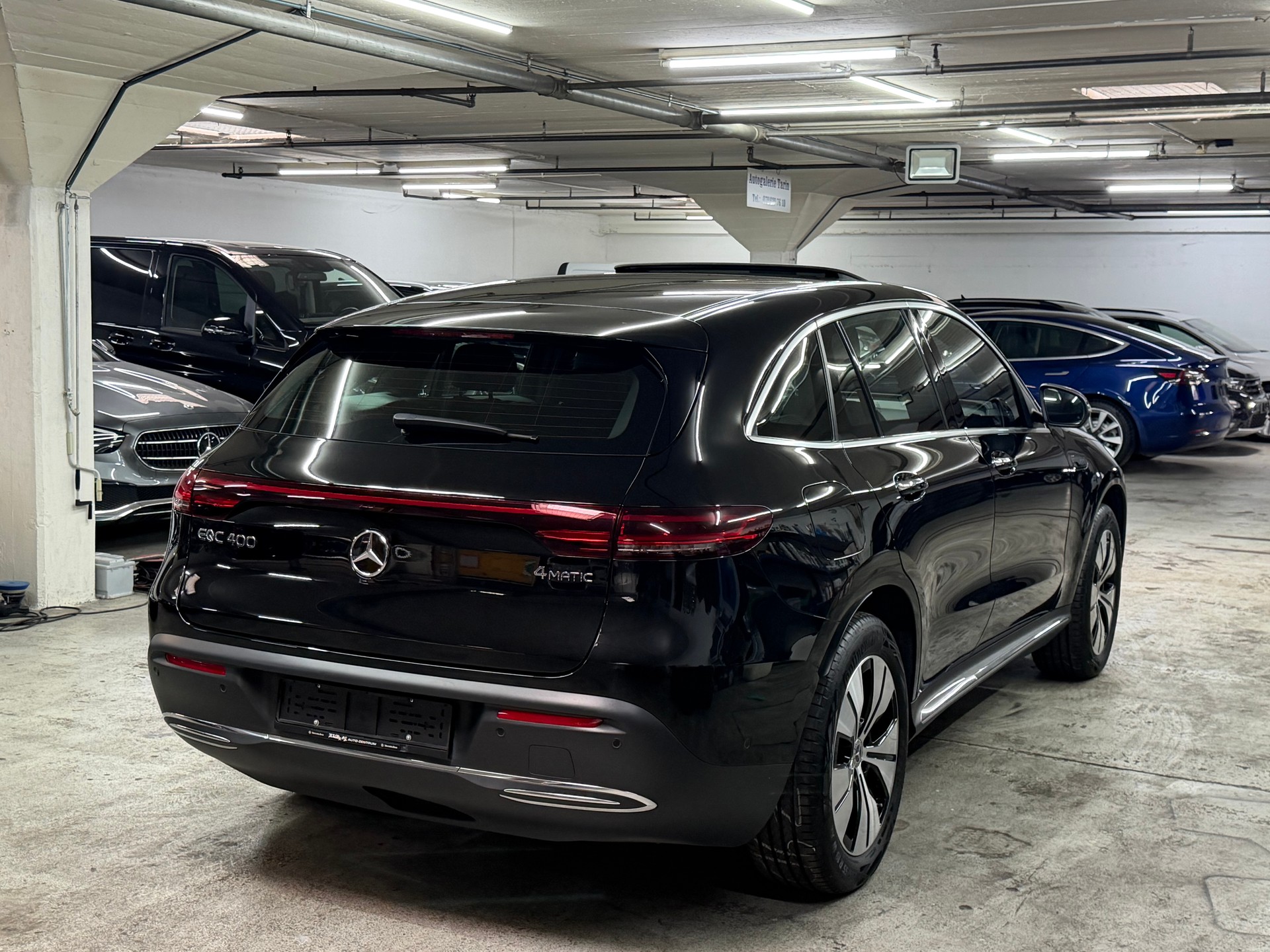 MERCEDES-BENZ EQC 400 4Matic EQ Star-image-5