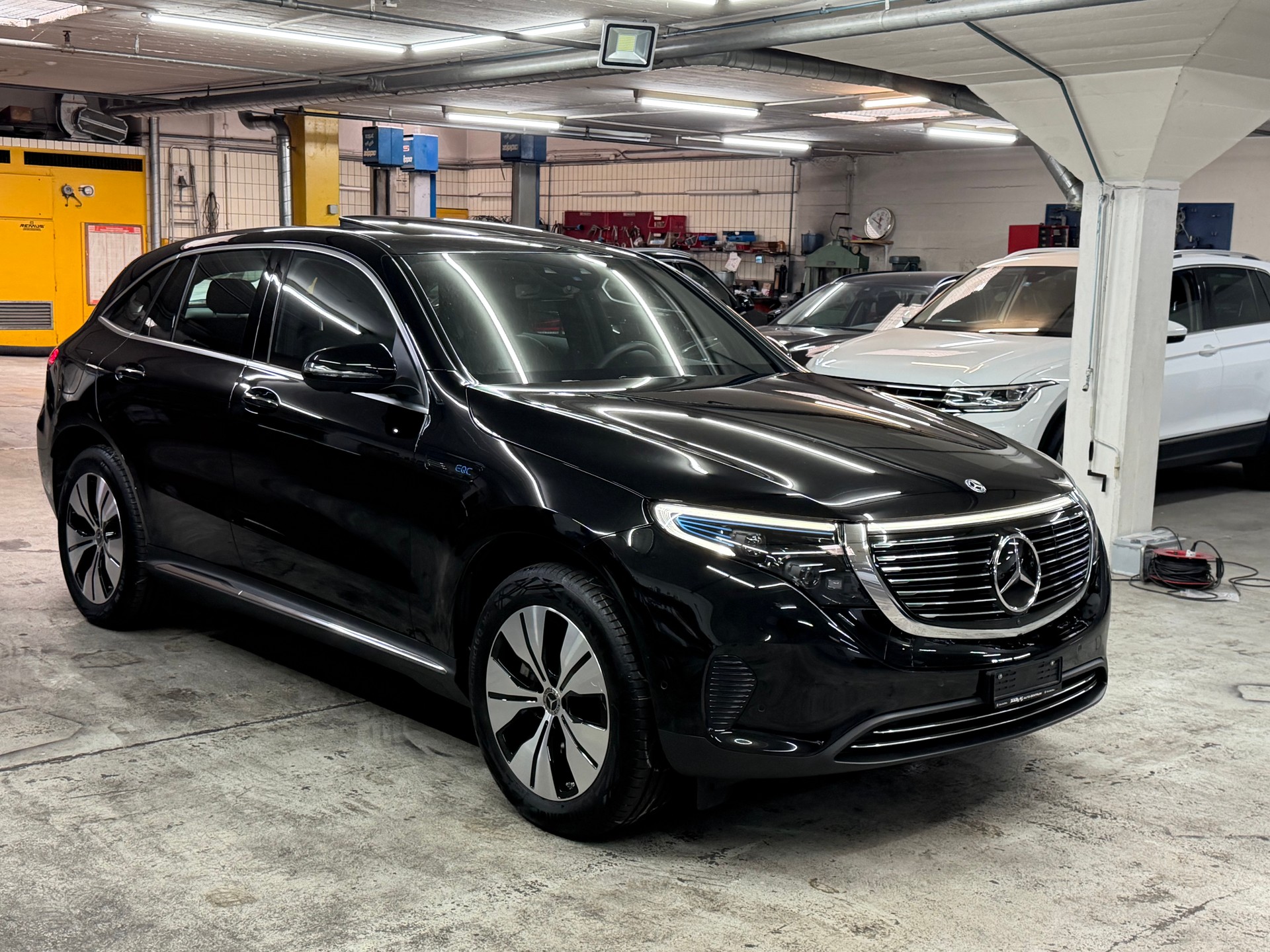 MERCEDES-BENZ EQC 400 4Matic EQ Star-image-3