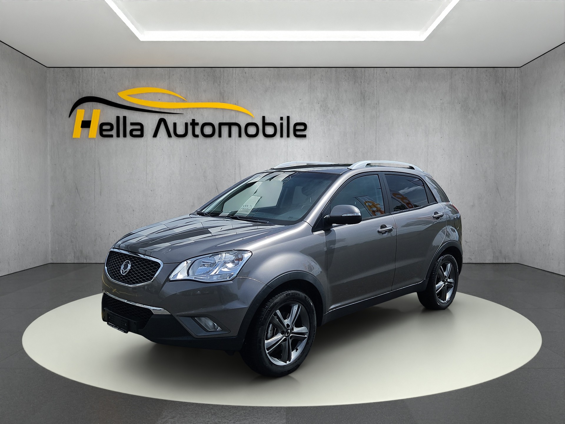 KGM-SsangYong Korando 2.0 e-XDI Family Edition 4WD Automatic-image-5