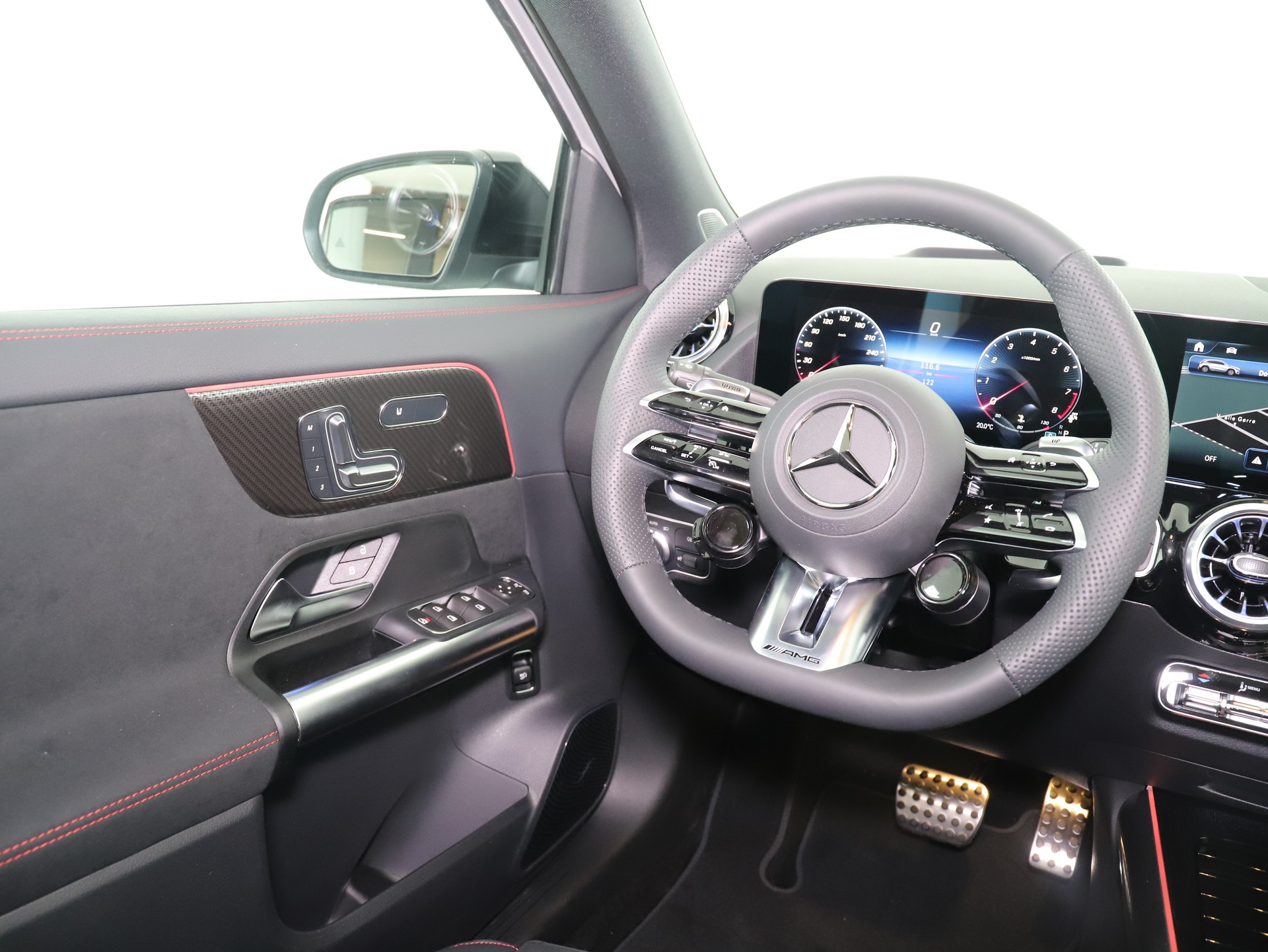 MERCEDES-BENZ GLA AMG 45 S 4M+8G-DCT-image-14